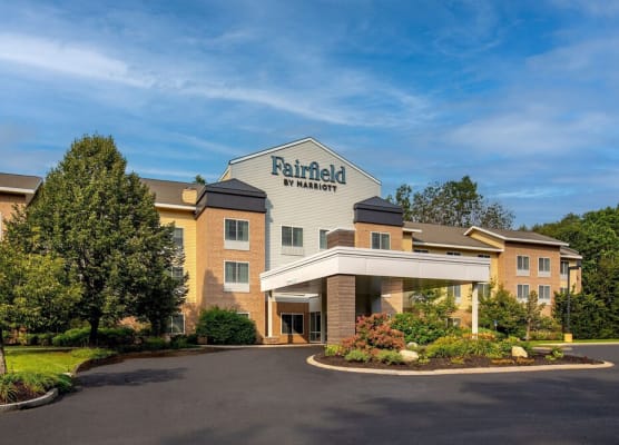 Fairfield Inn & Suites by Marriott Brunswick Freeport 1