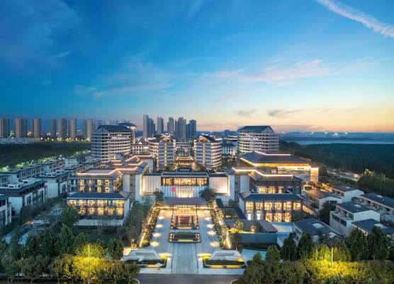 HUALUXE Hotels and Resorts Xianyang 1