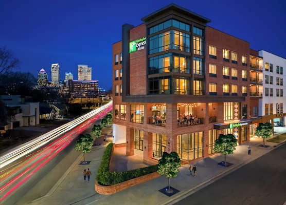 Holiday Inn Express & Suites CHARLOTTE - SOUTH END by IHG 1