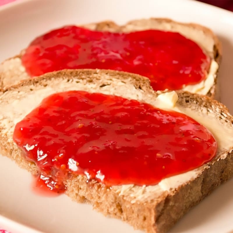 Tostada Gijón (1ud)  Pan Natural Mantequilla y Mermelada de Fresa