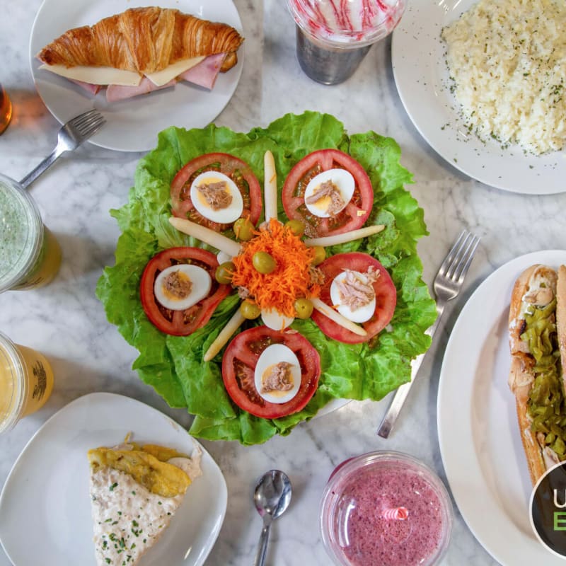 Menú Single Saludable: Ensalada + Dulce Premium + Helado + XXL Bebida Saludable