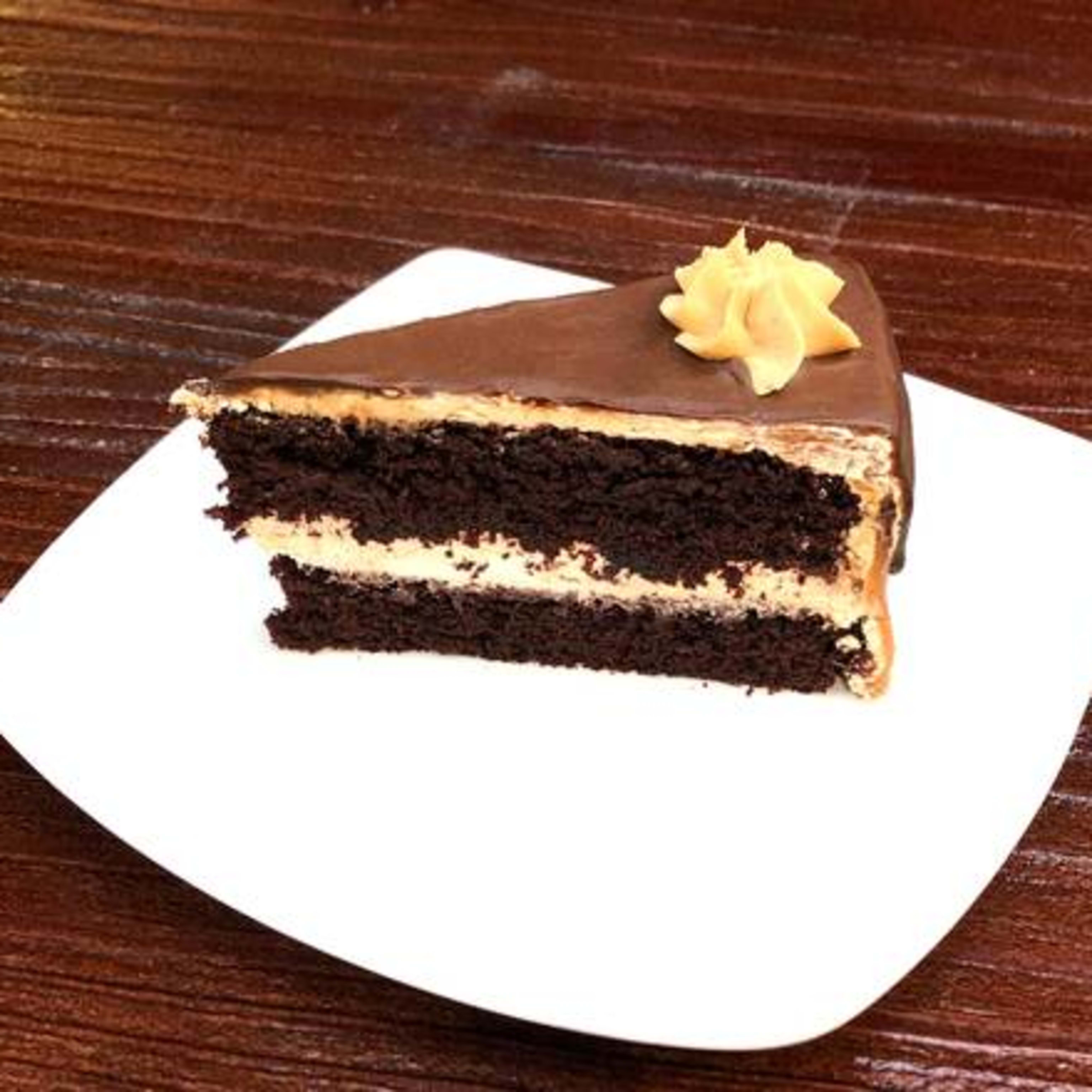 Peanut & Chocolate Cake