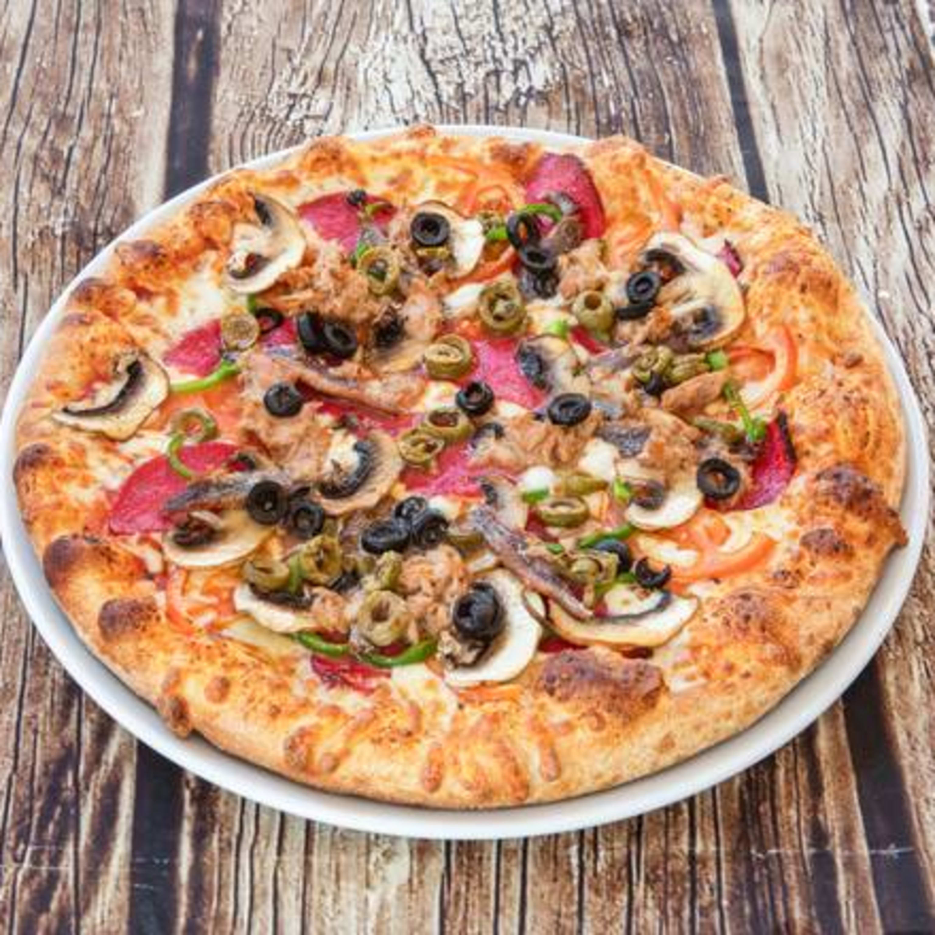 Pizza Especial de la Casa Mediana