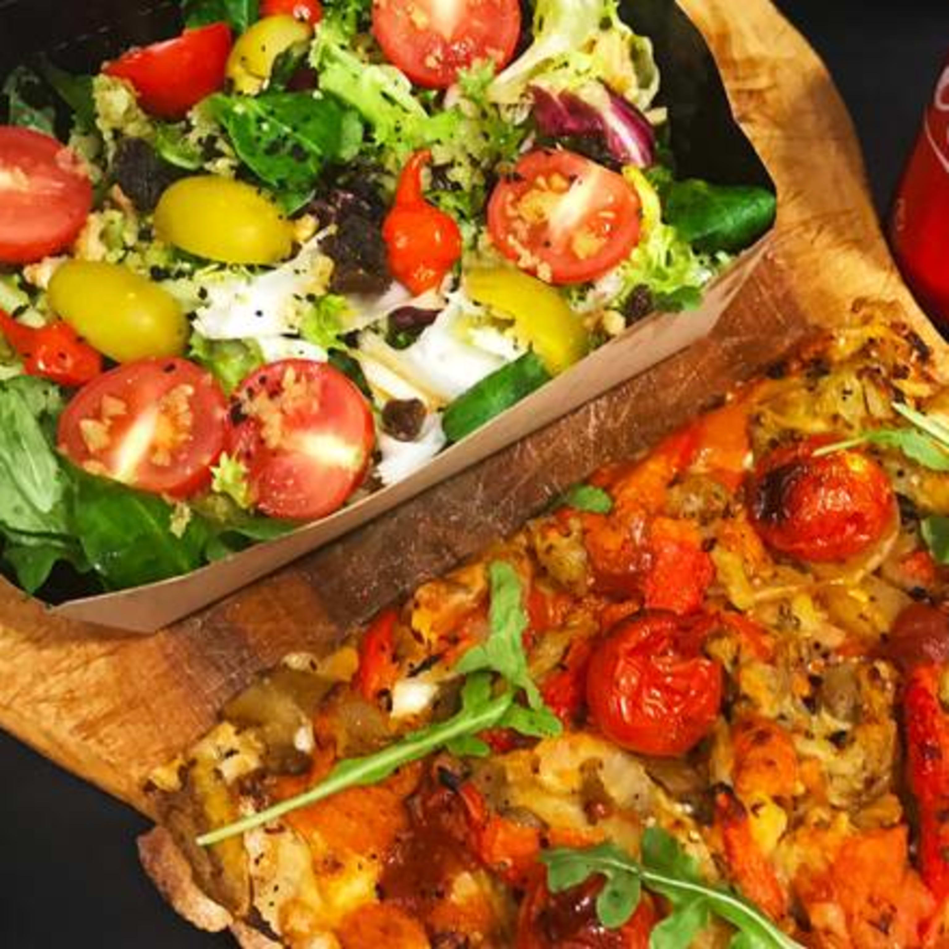 Menú 2: Ensalada Originale+Pinsa Vegetal + bebida