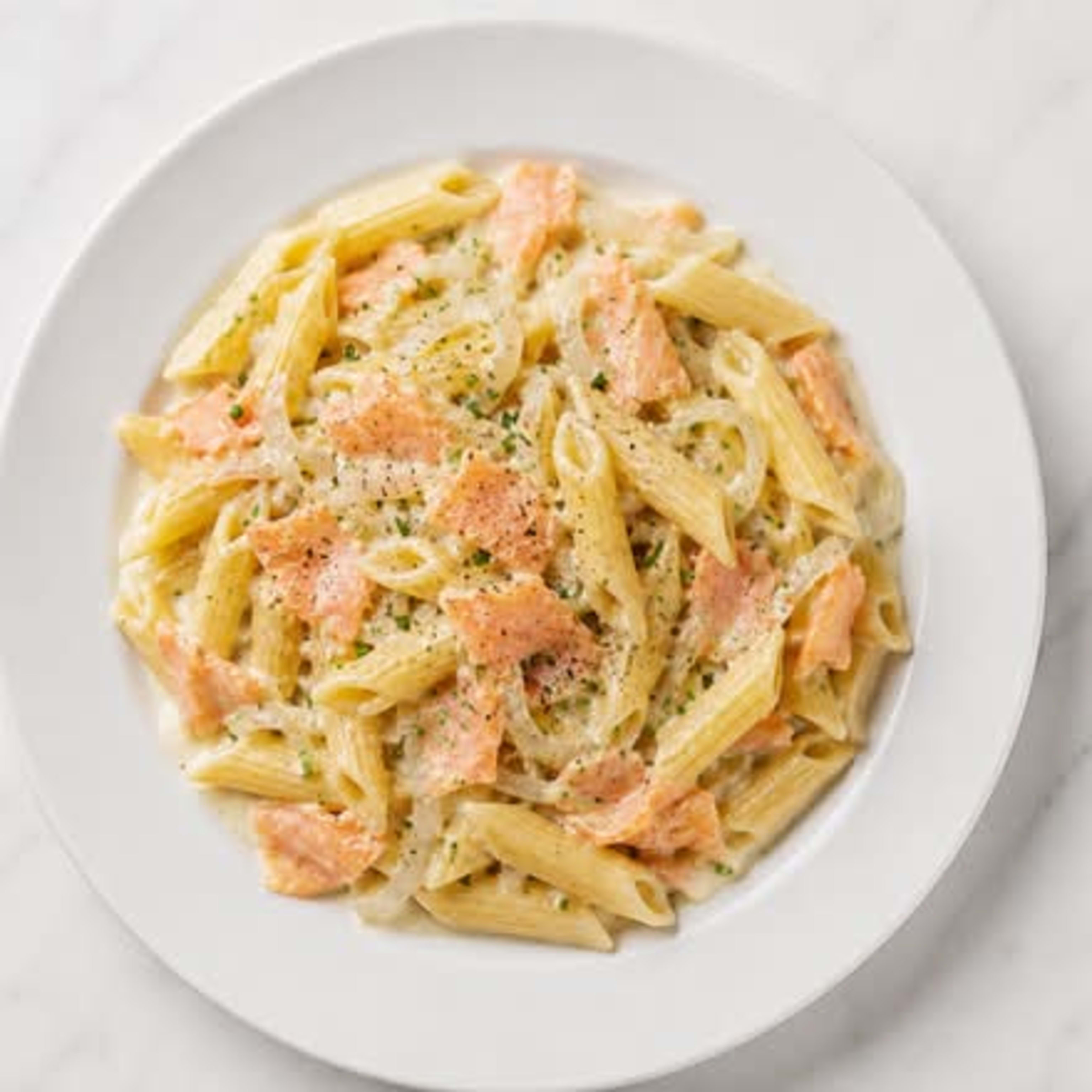 Penne Noruega + BEBIDA