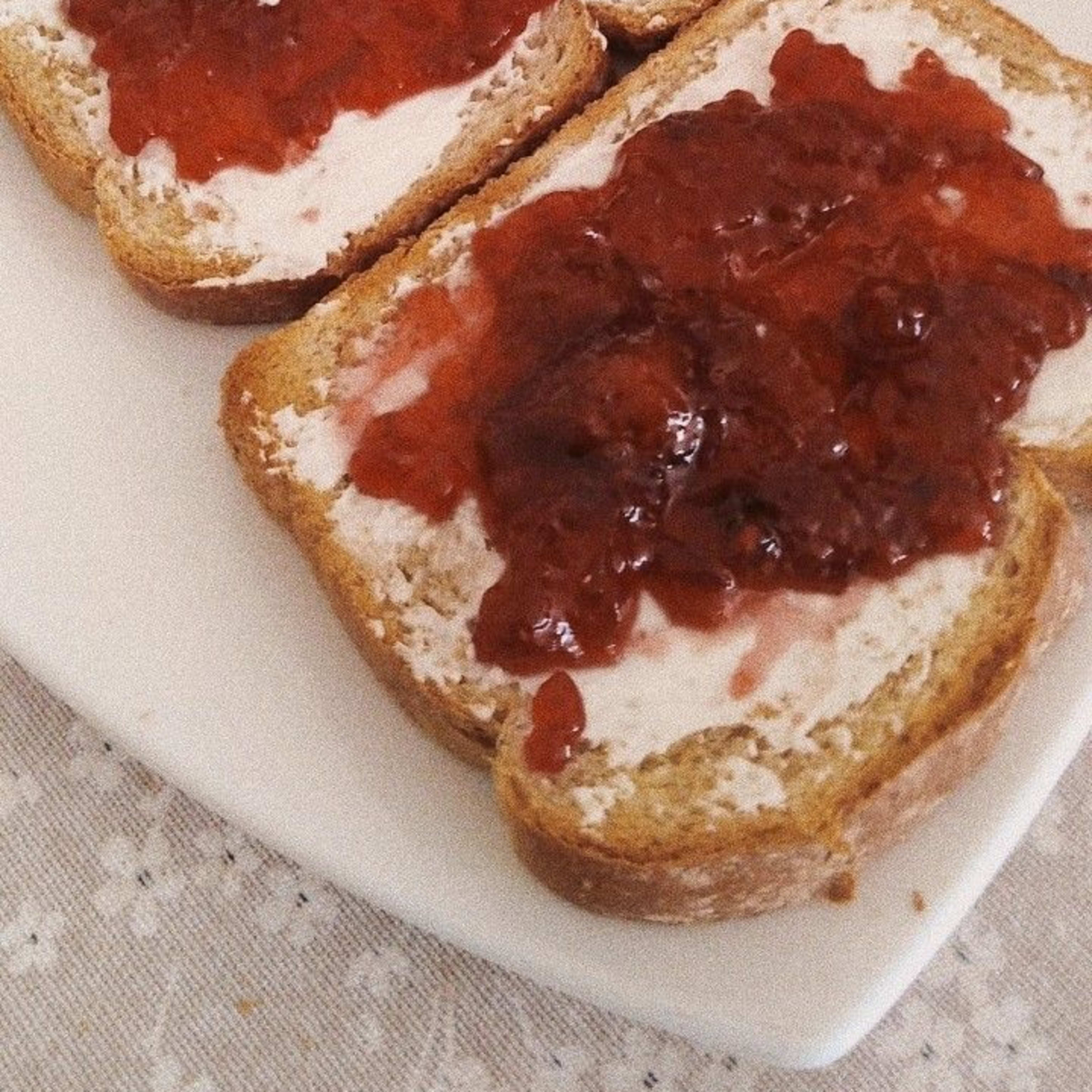 • PHILADELPHIA AND BLUEBERRY JAM