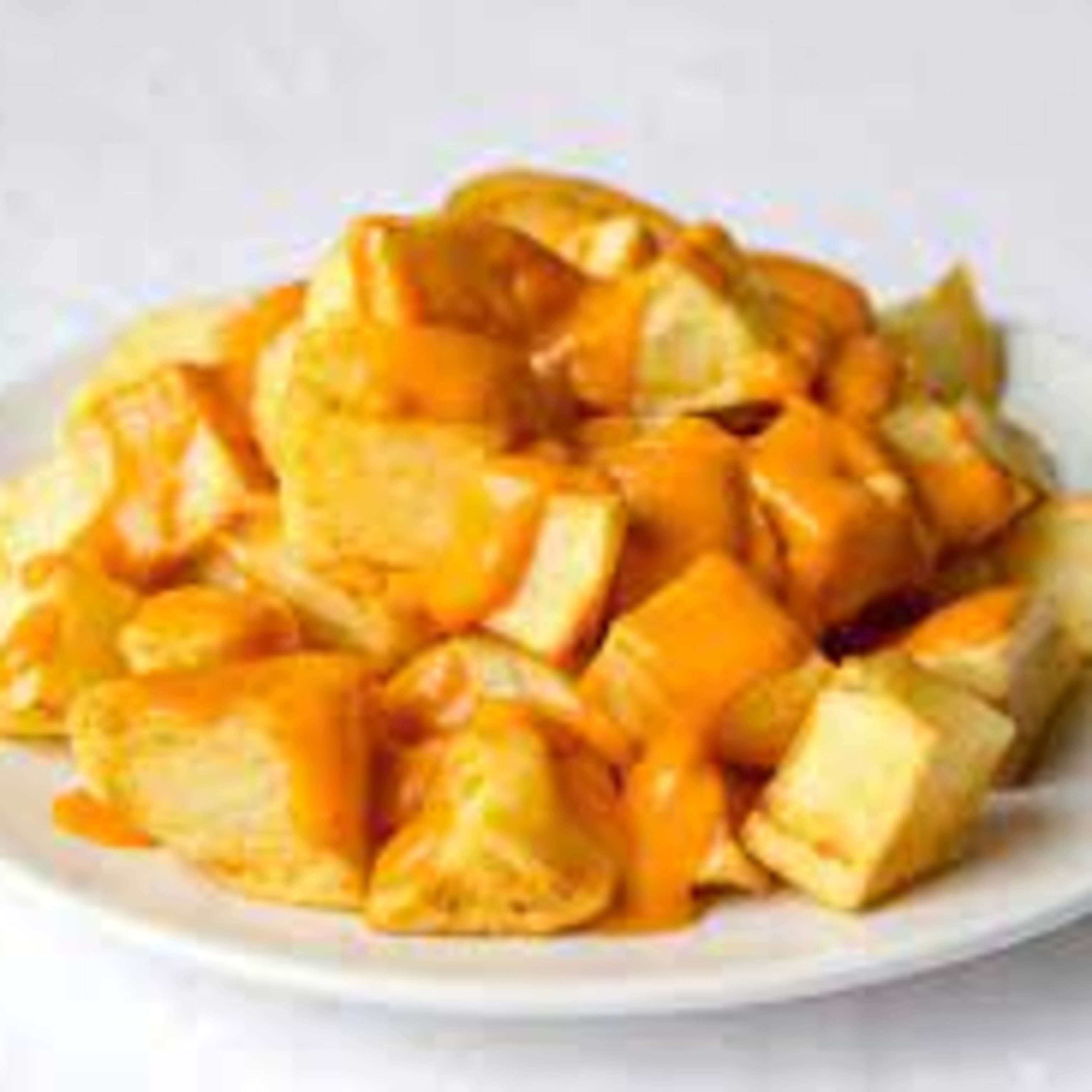 Patatas 3 salsas (ali-oli, kimchee y brava)