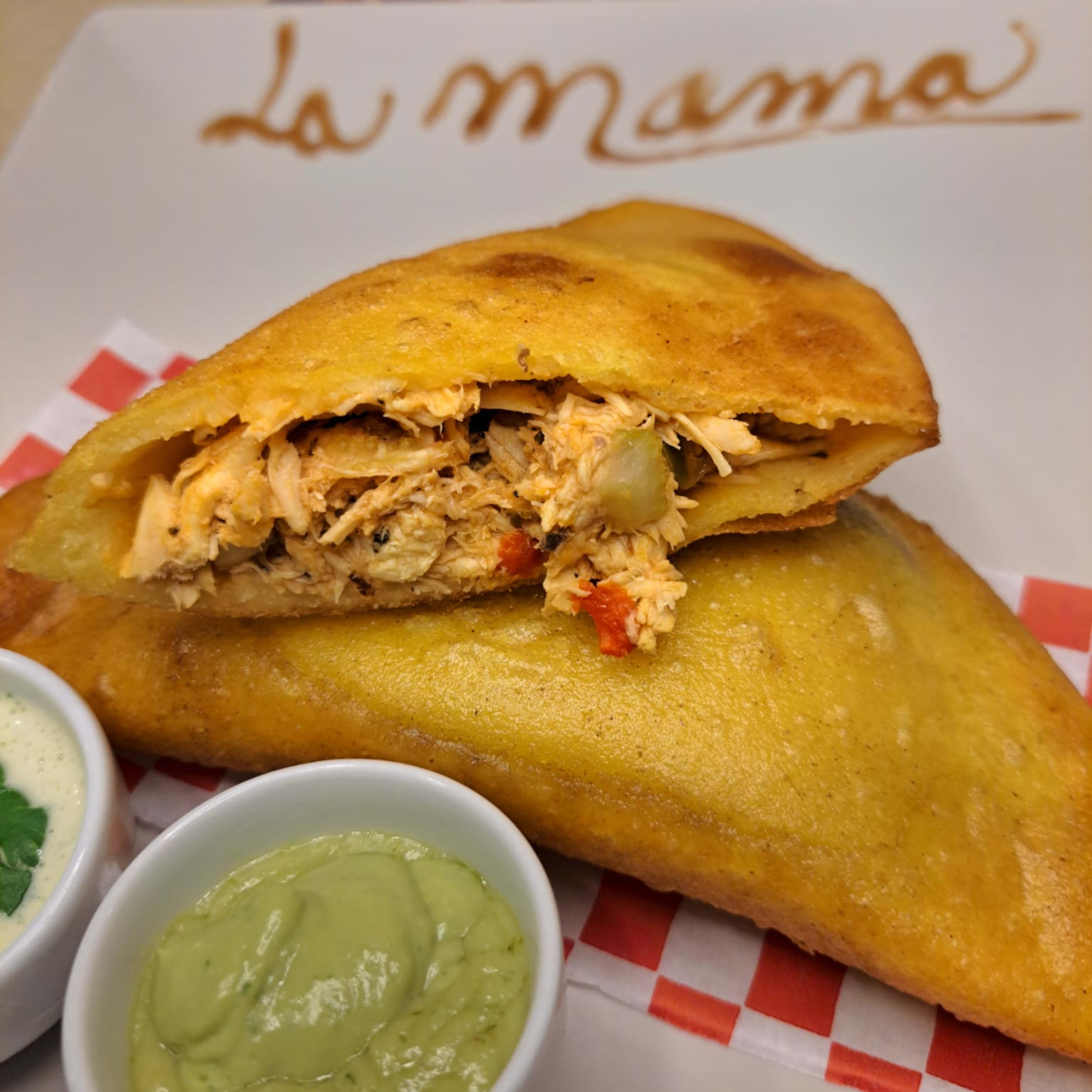 Empanada De Pollo