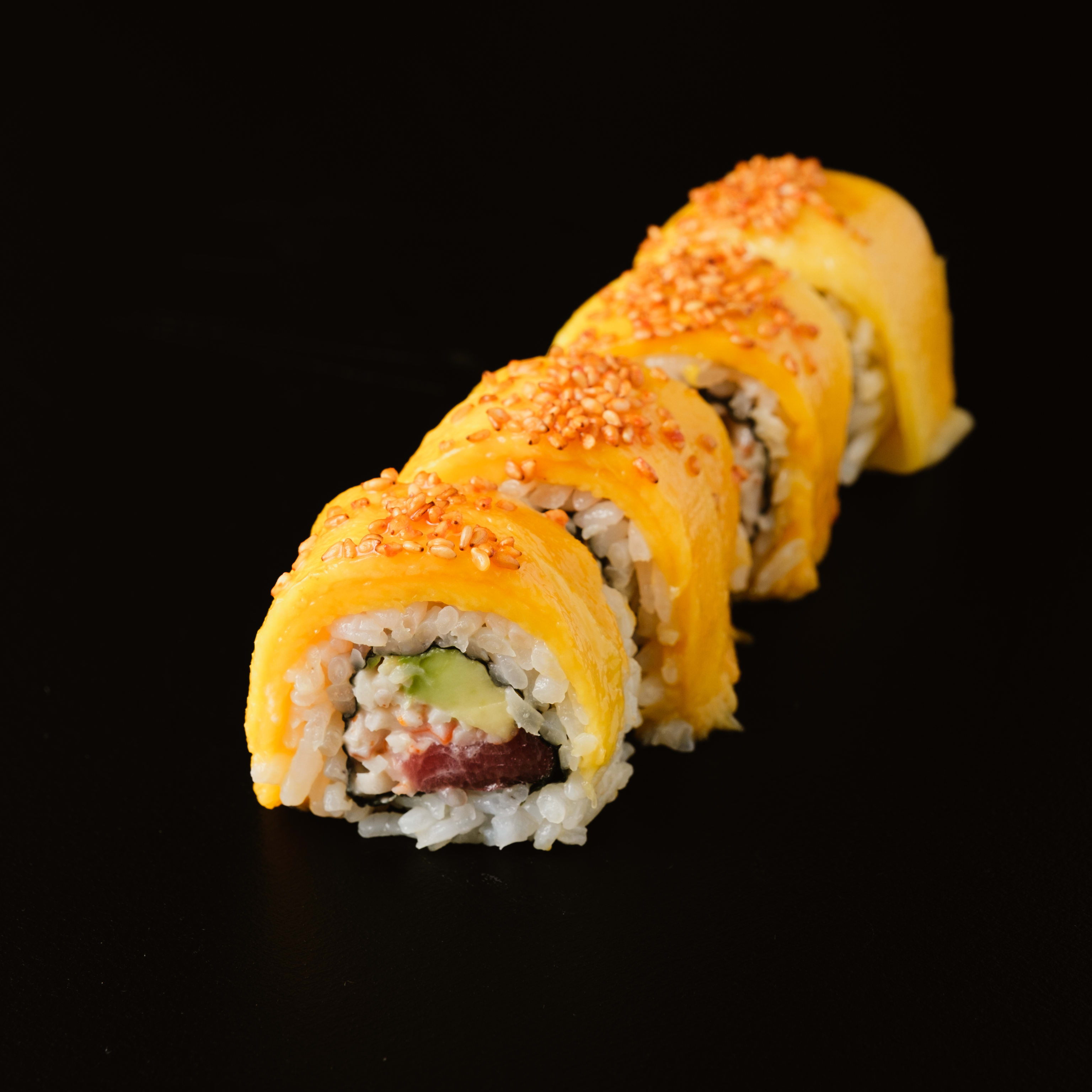 Uramaki mango y atún rojo - 4 piezas