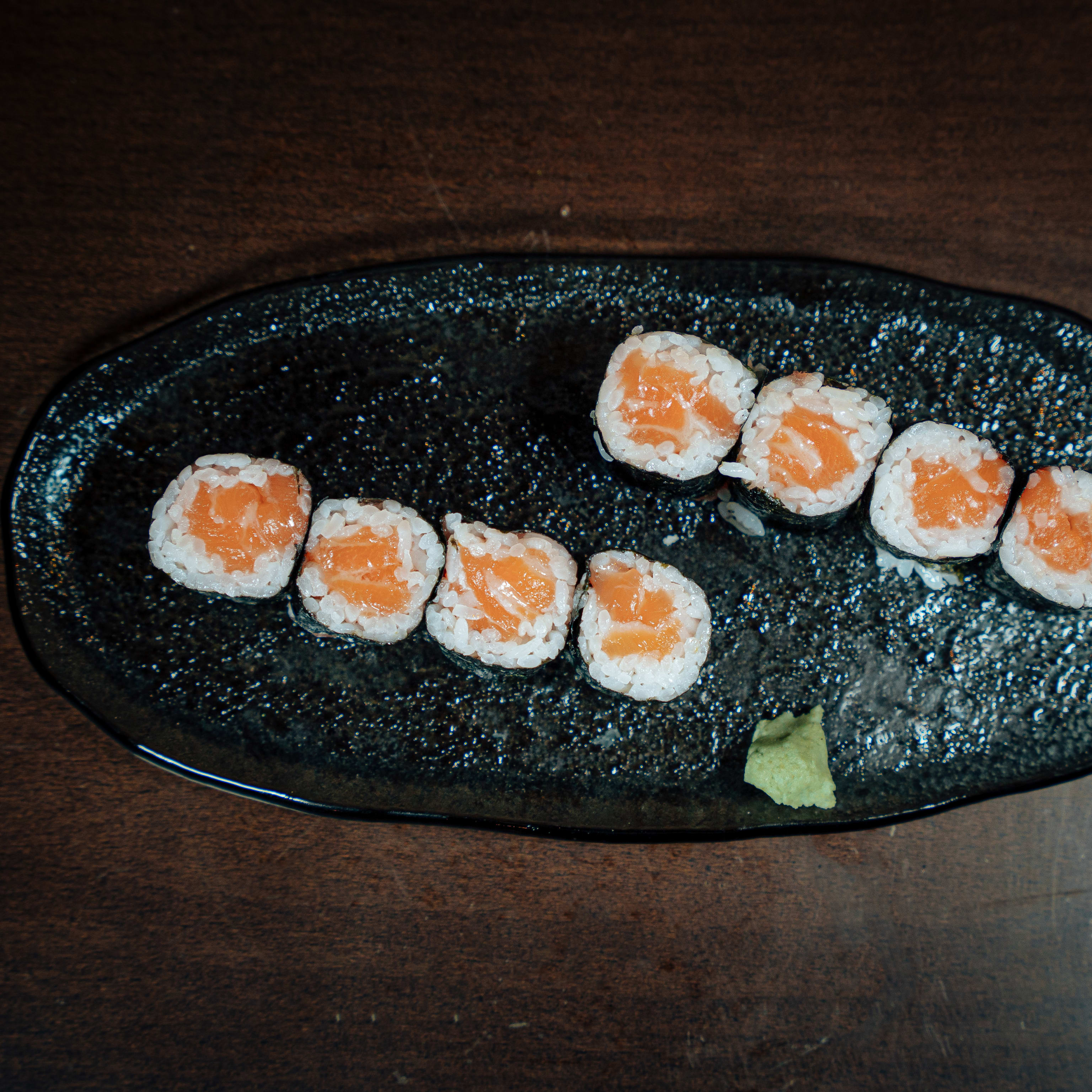 Salmon Hosomaki