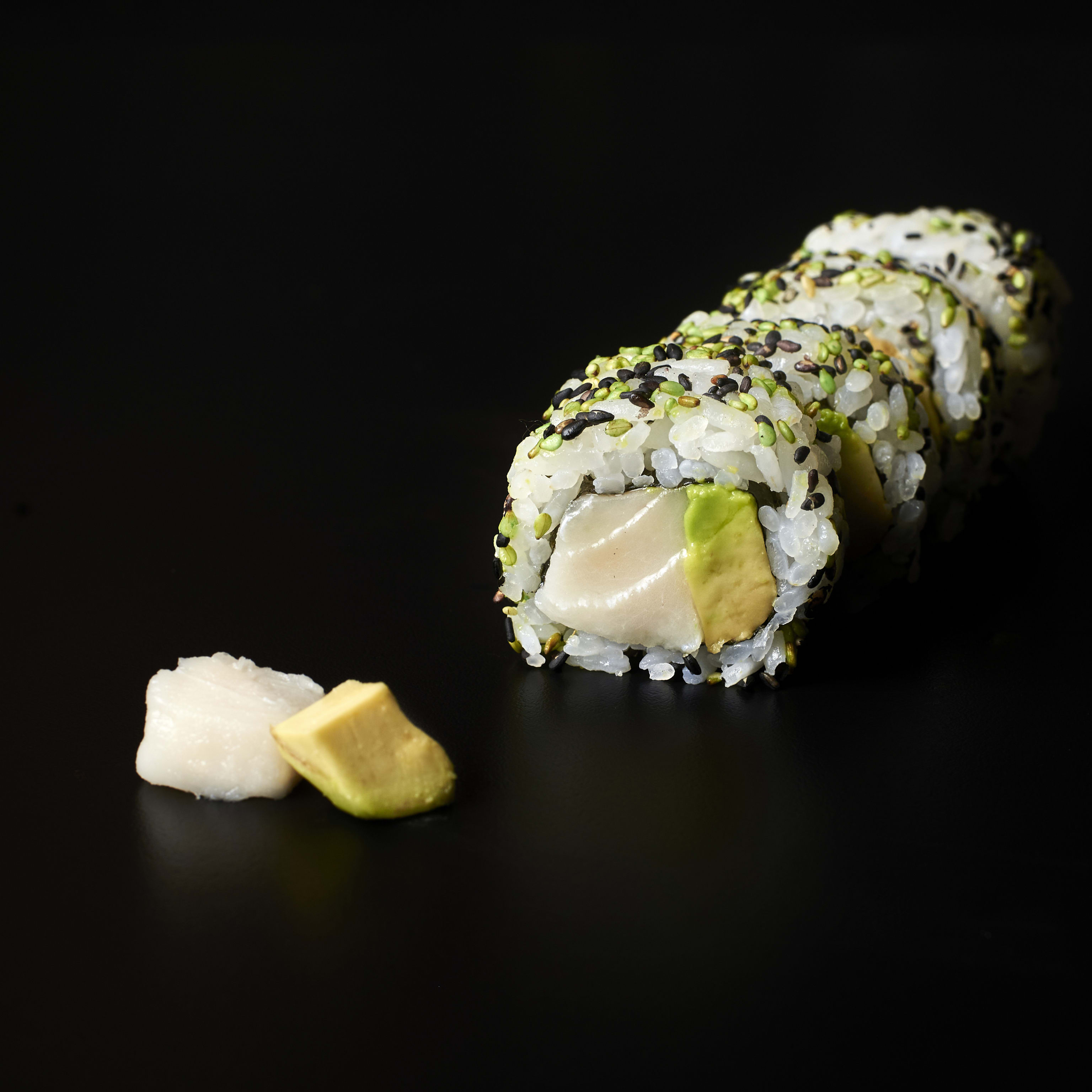 Uramaki de Pez Mantequilla - 4 piezas