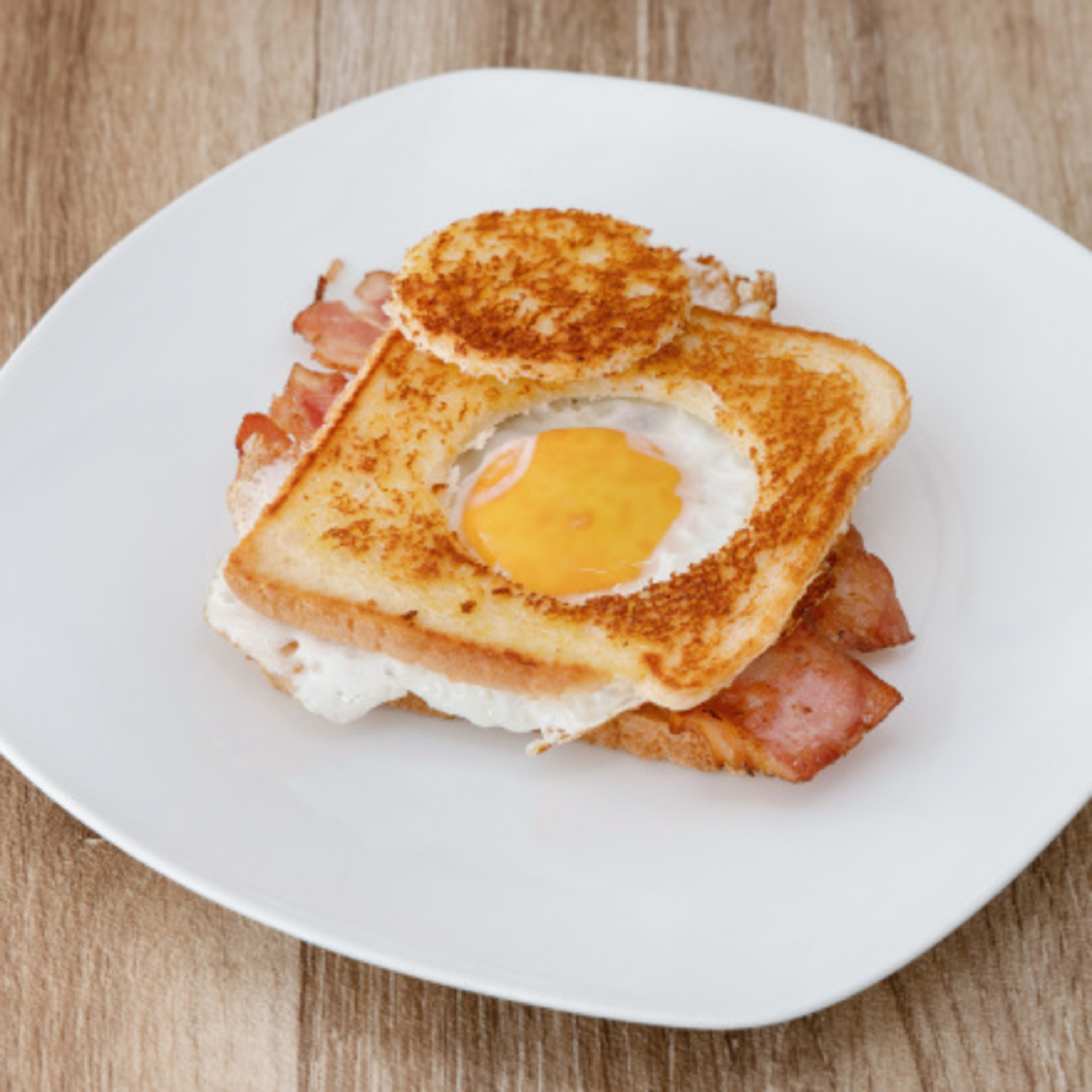 Sándwich de bacon y huevo