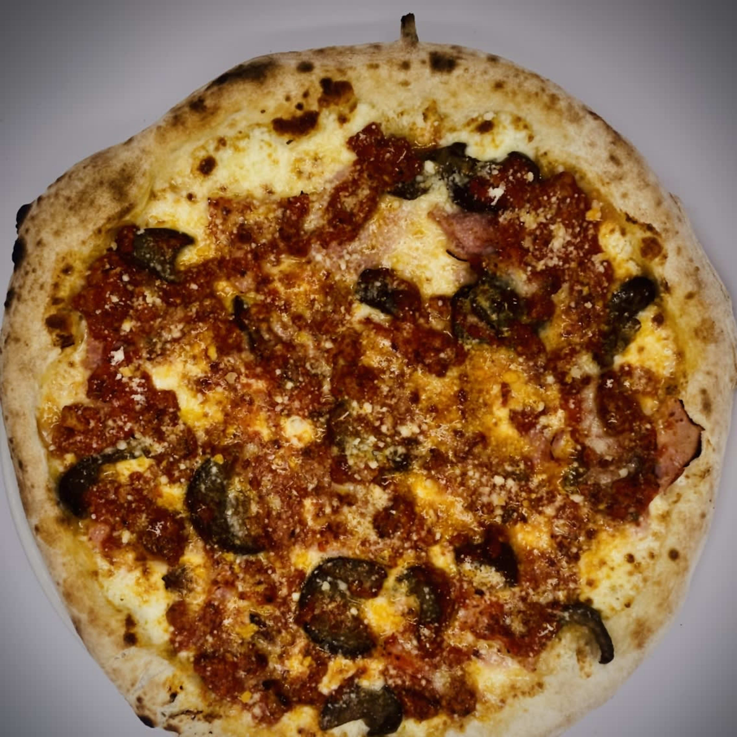 Pizza média à parmegiana