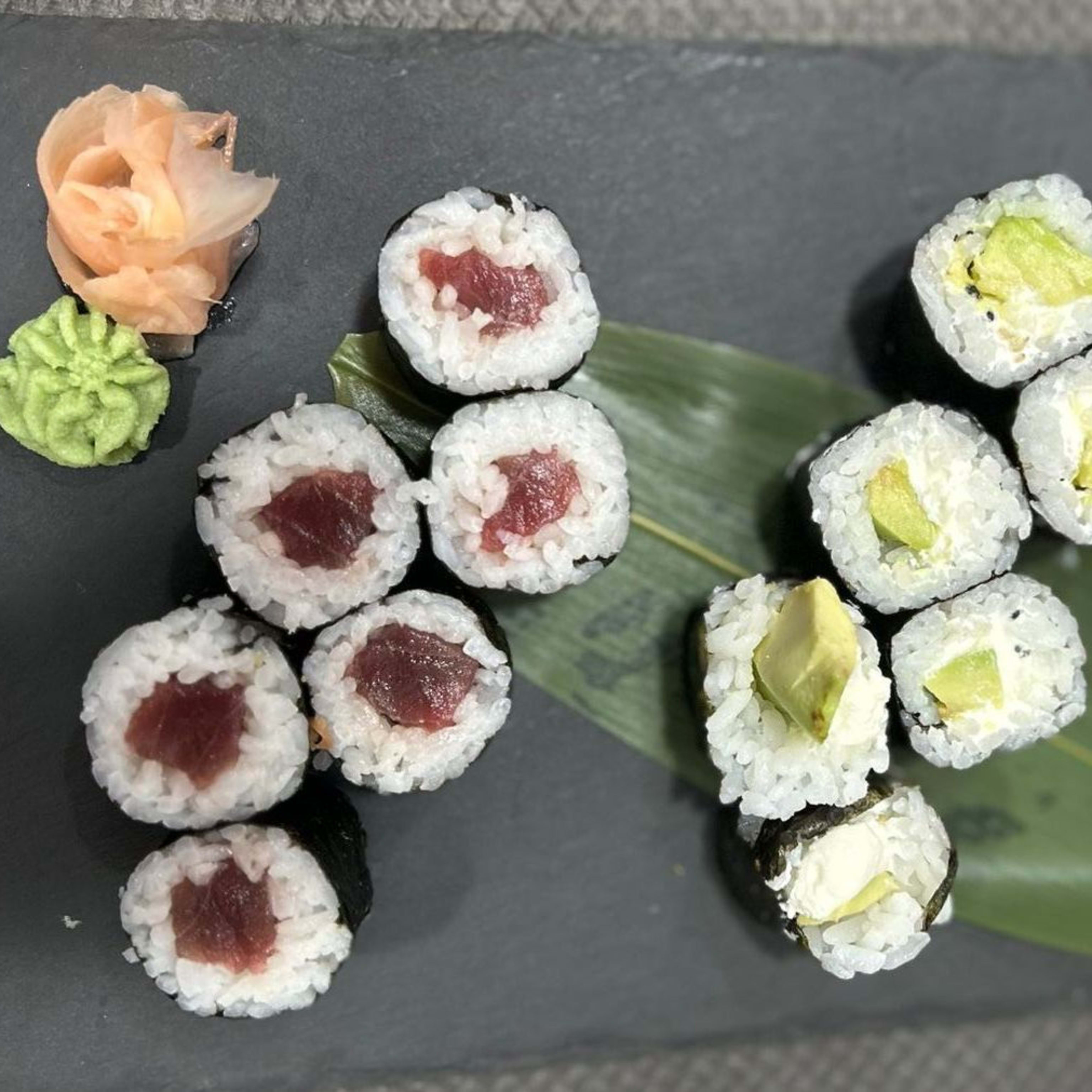 NEW!!  MIX SUPER MAKI 18 PCS