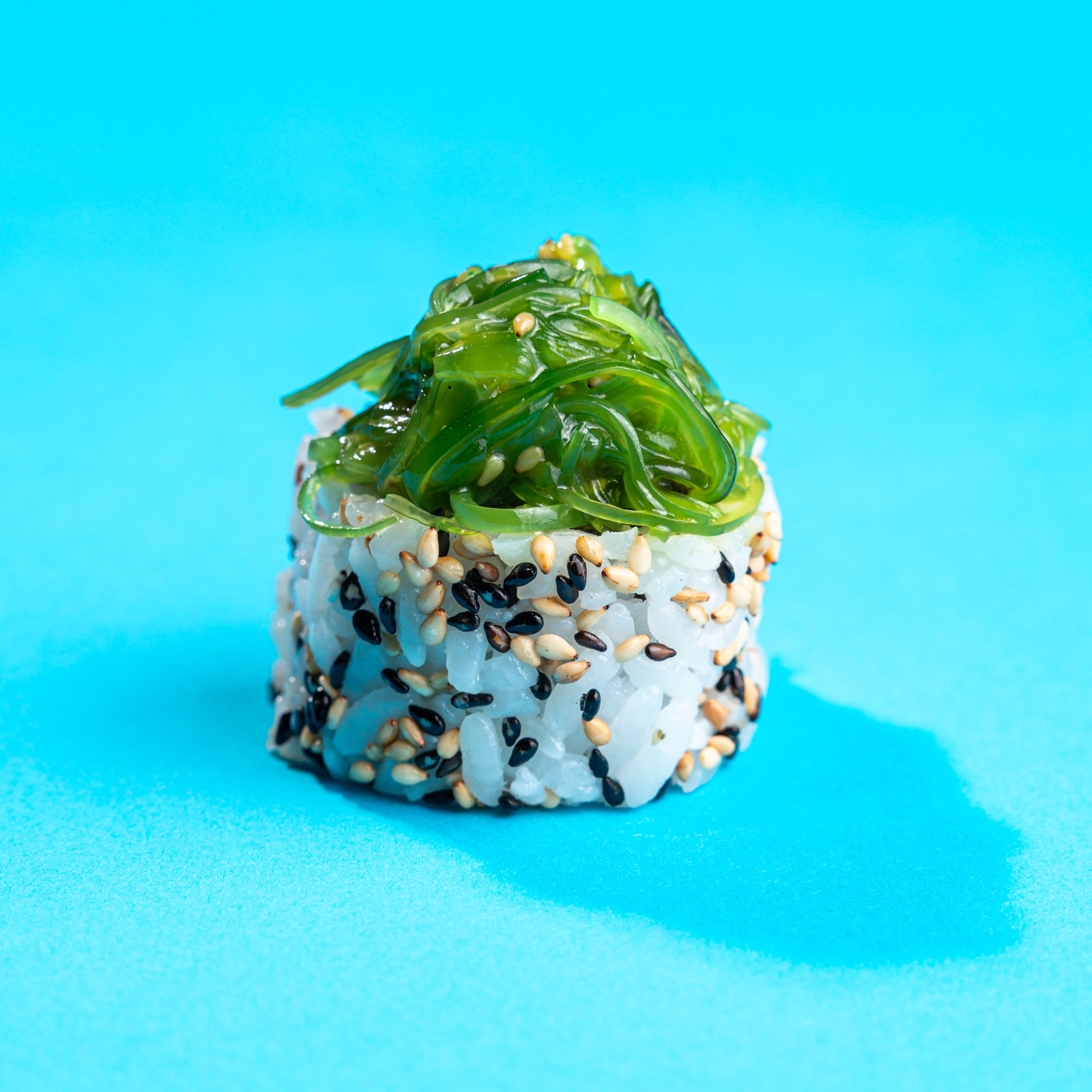 URAMAKI WAKAME