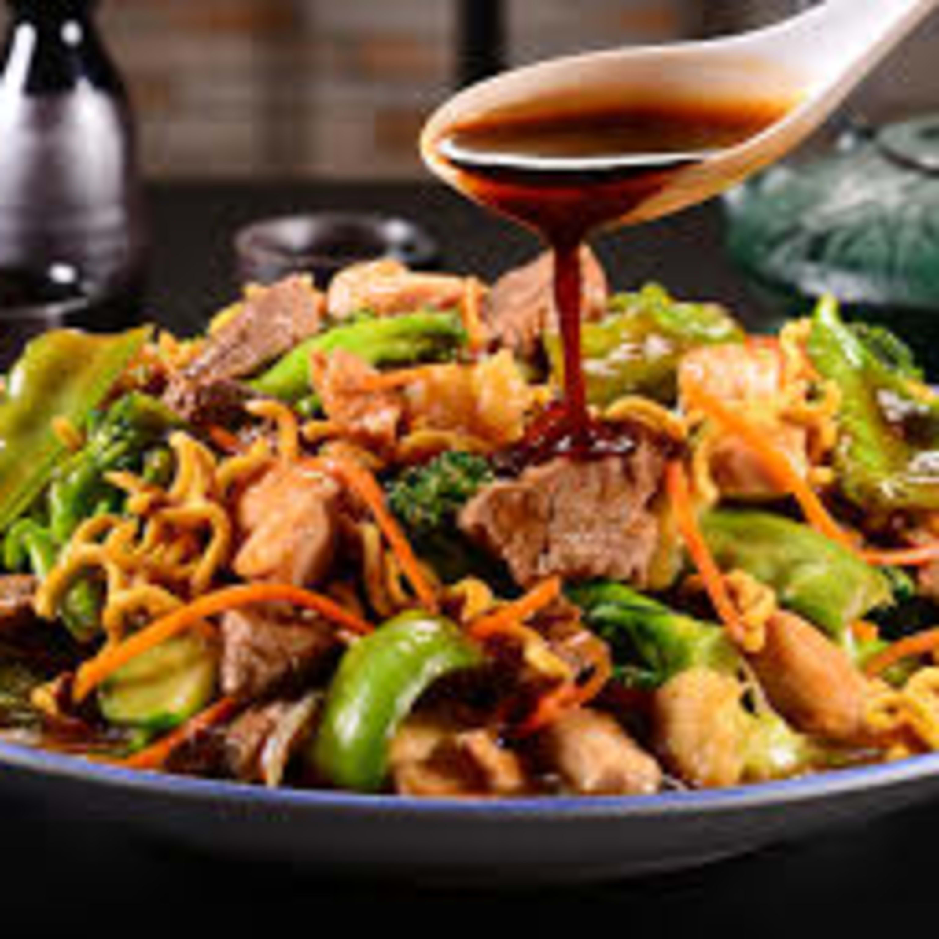 Yakisoba de cerdo ibérico con verduras