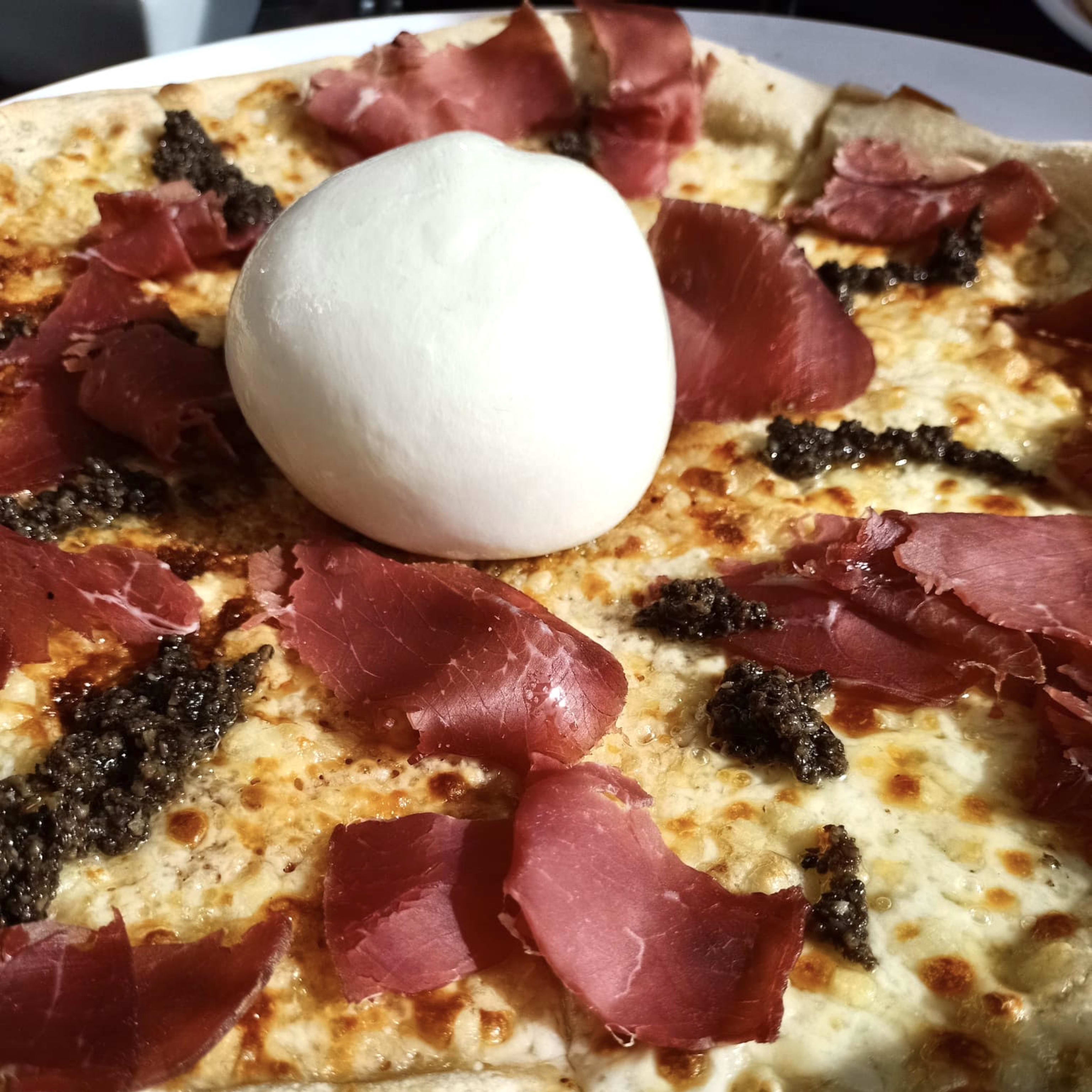 PIZZA LA SANTA