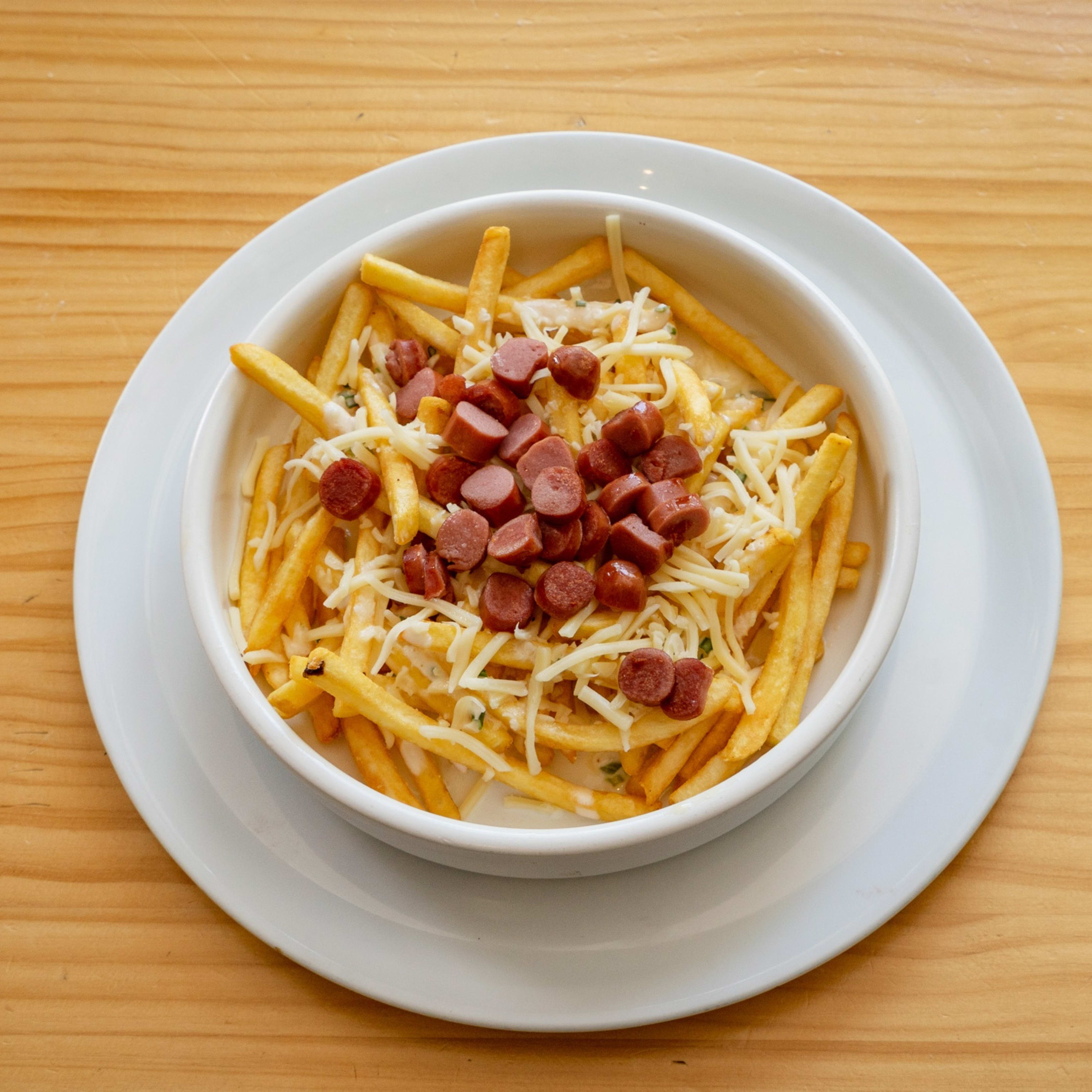 Patatas con salchicha