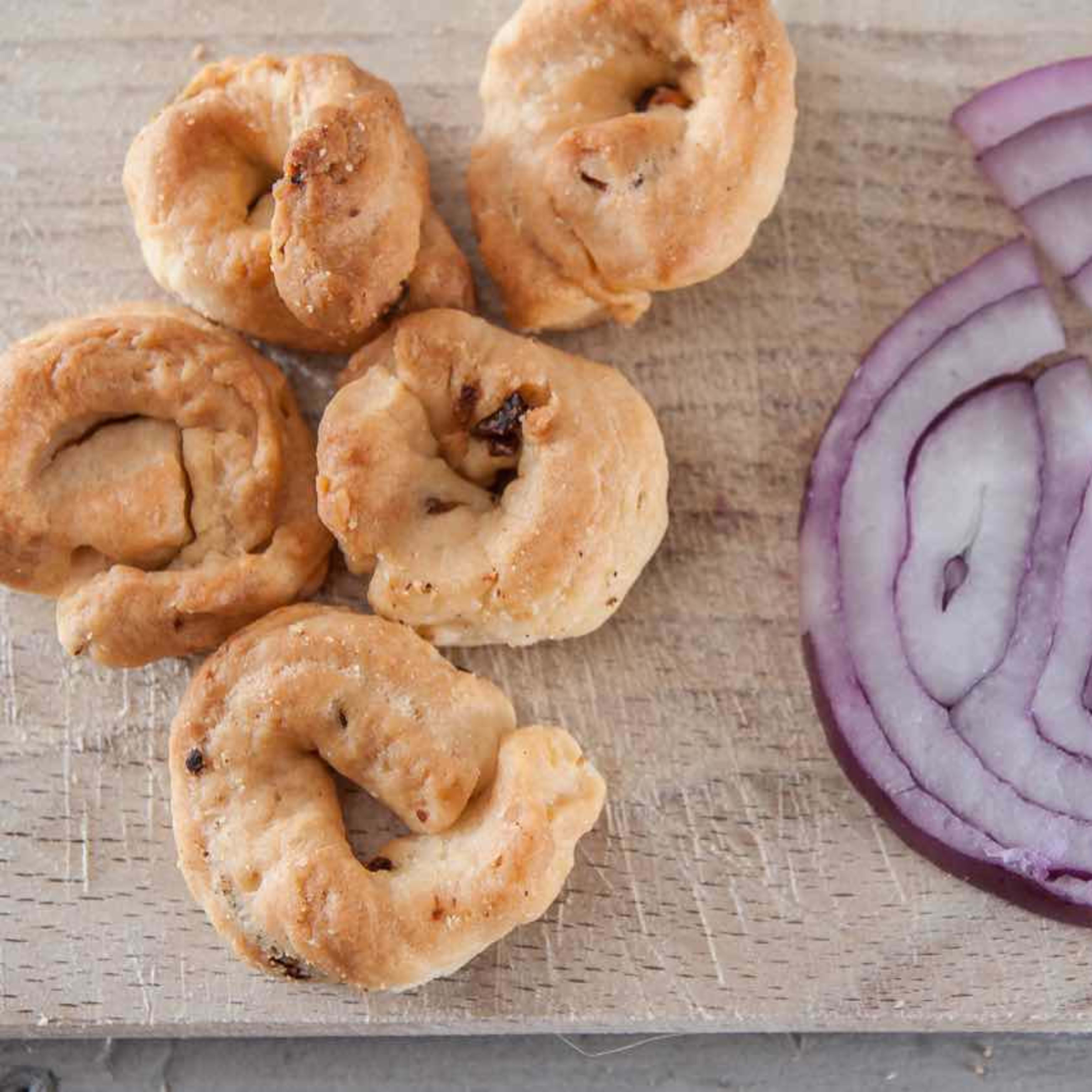 TARALLI CEBOLLA