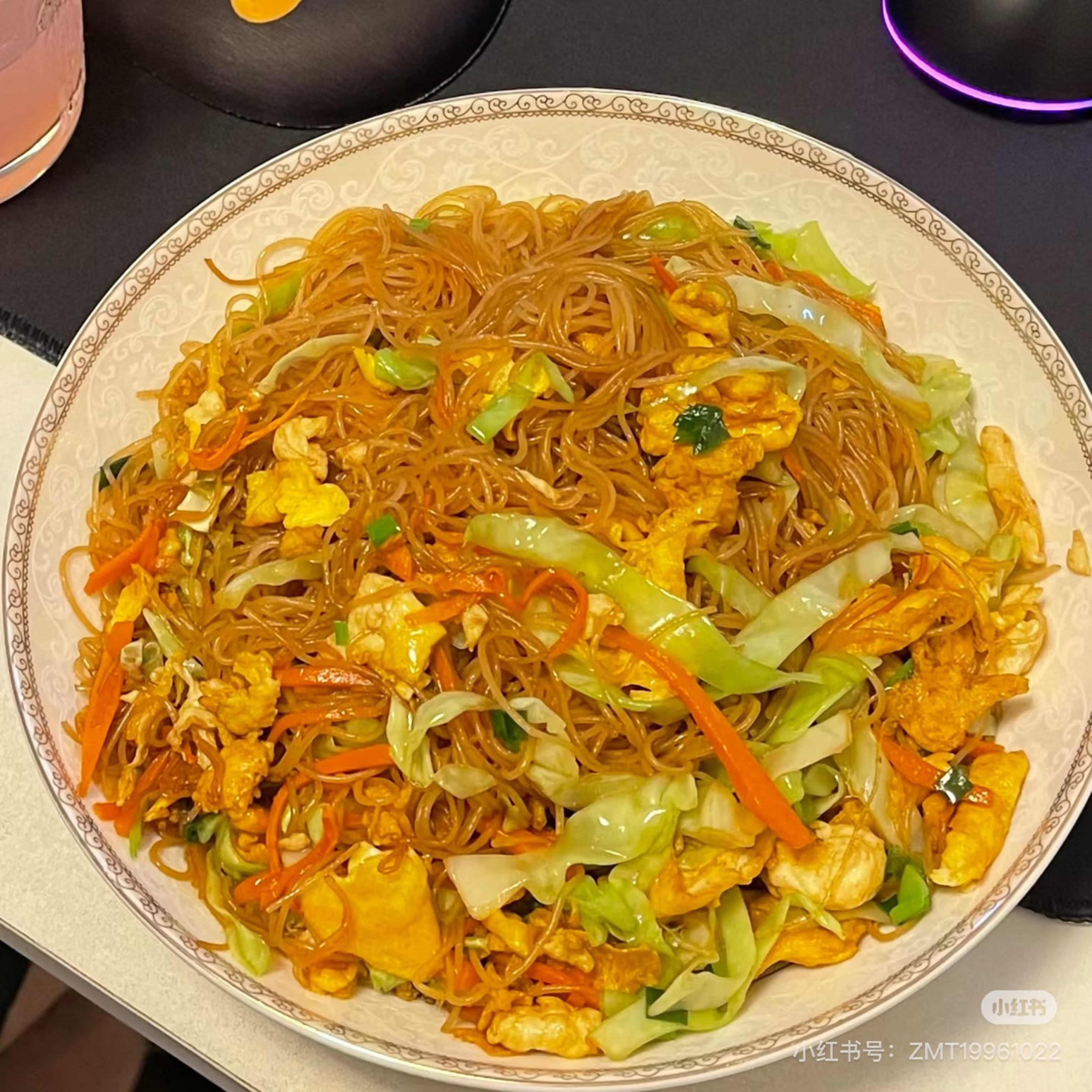 Fideos de arroz finos salteados 