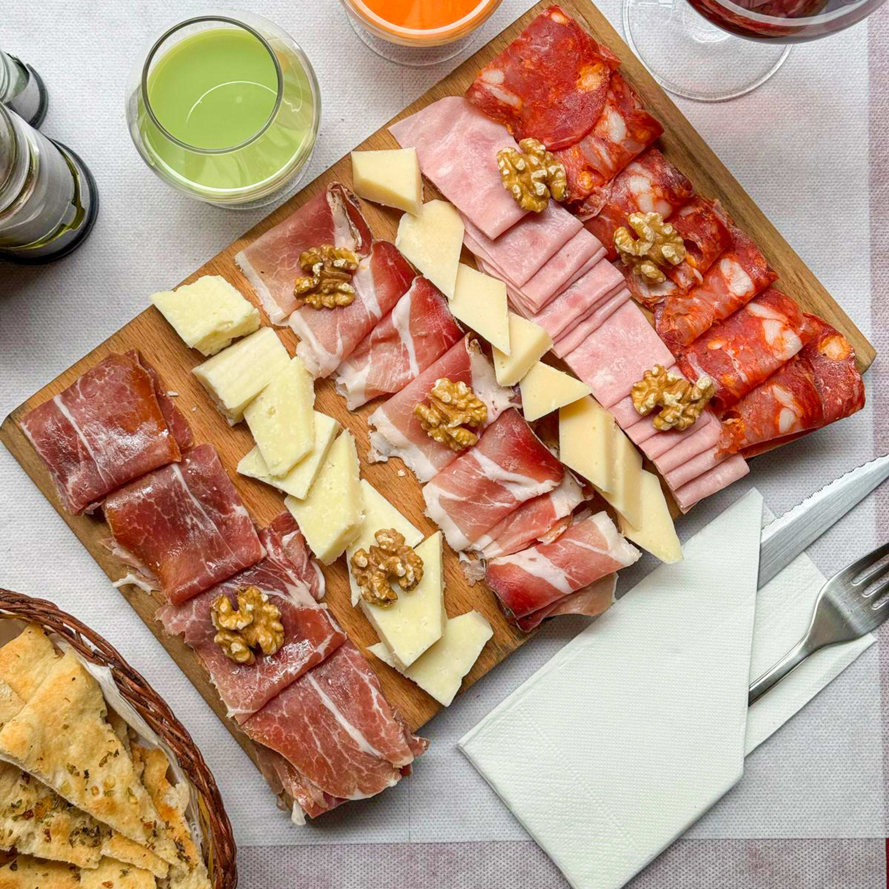 Assortimento di salumi e formaggi