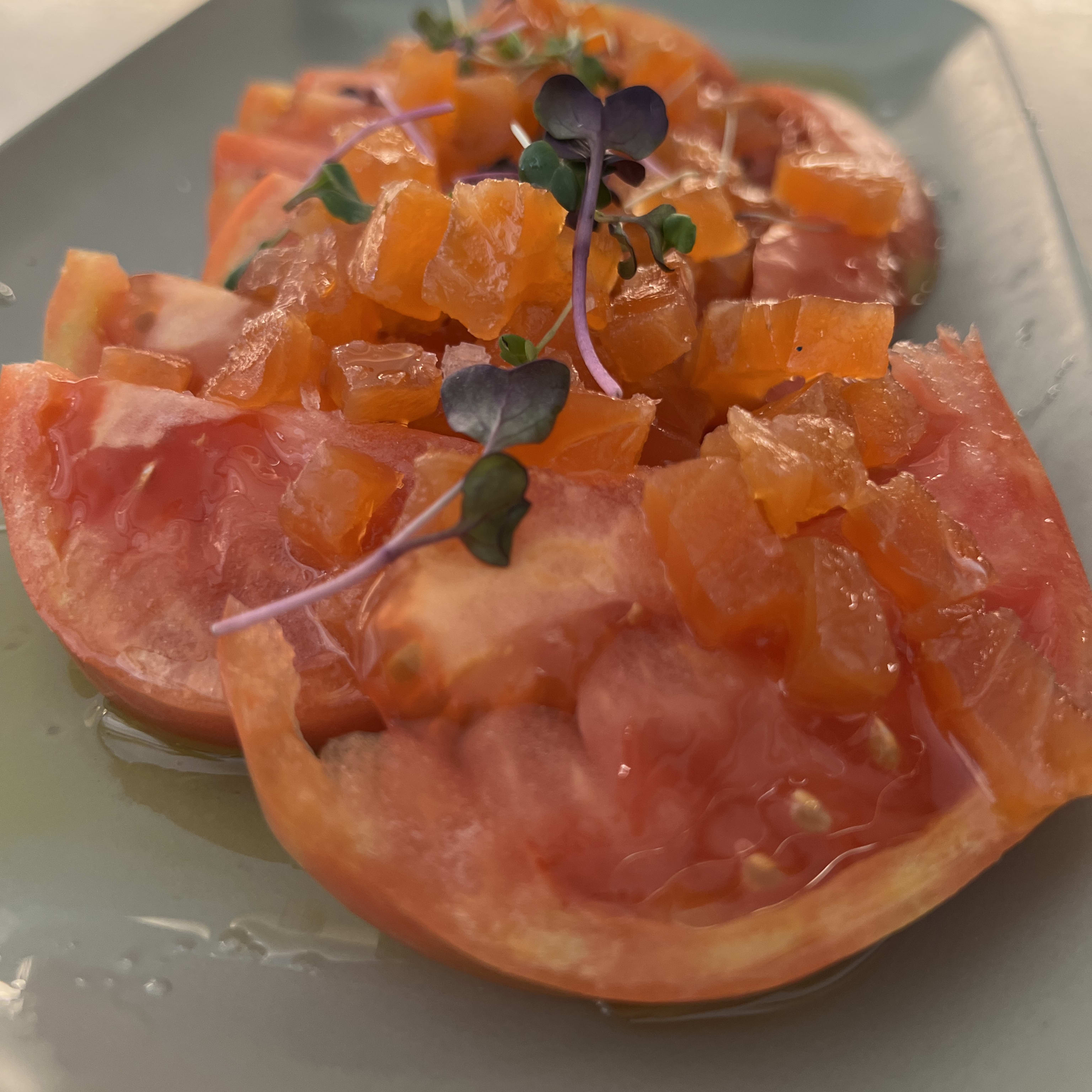 Tomate con Salmón
