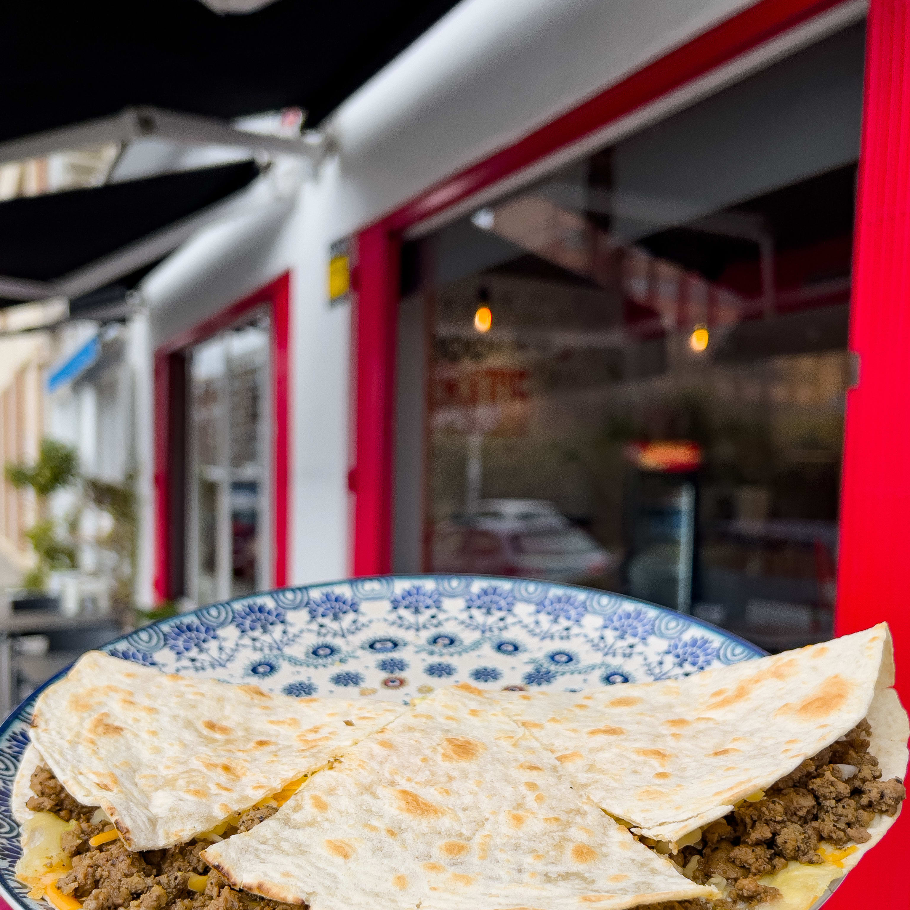 QUESADILLA CARNE PICADA