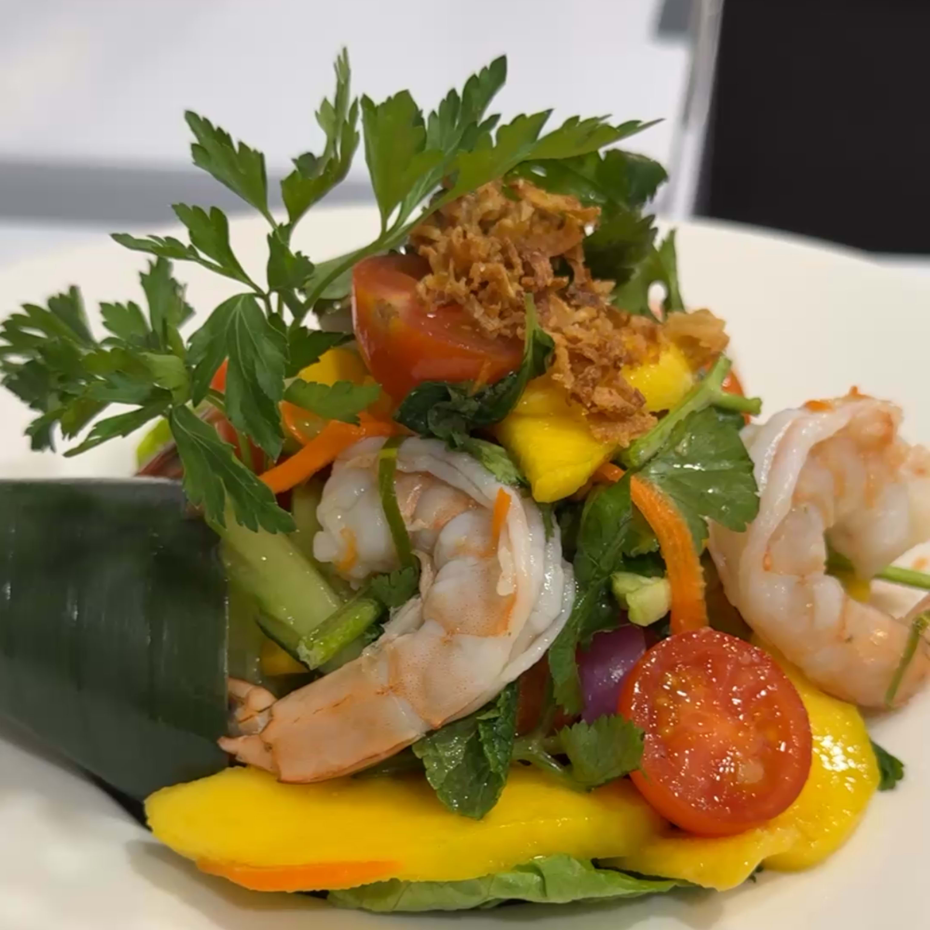 E4. YUM MA MUANG GUNG
