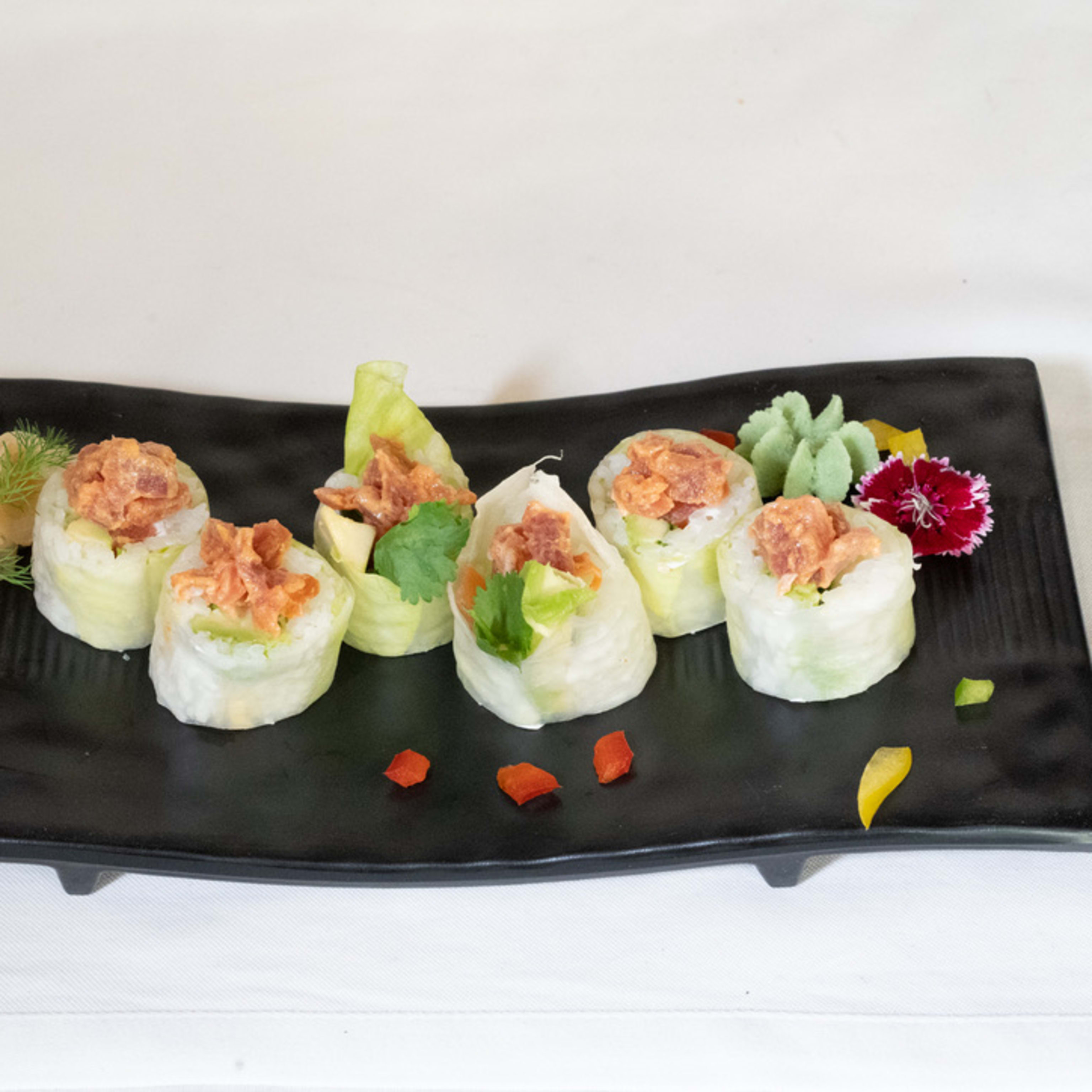 927-GREEN SPICY TUNA ROLL (8 PCS)  D