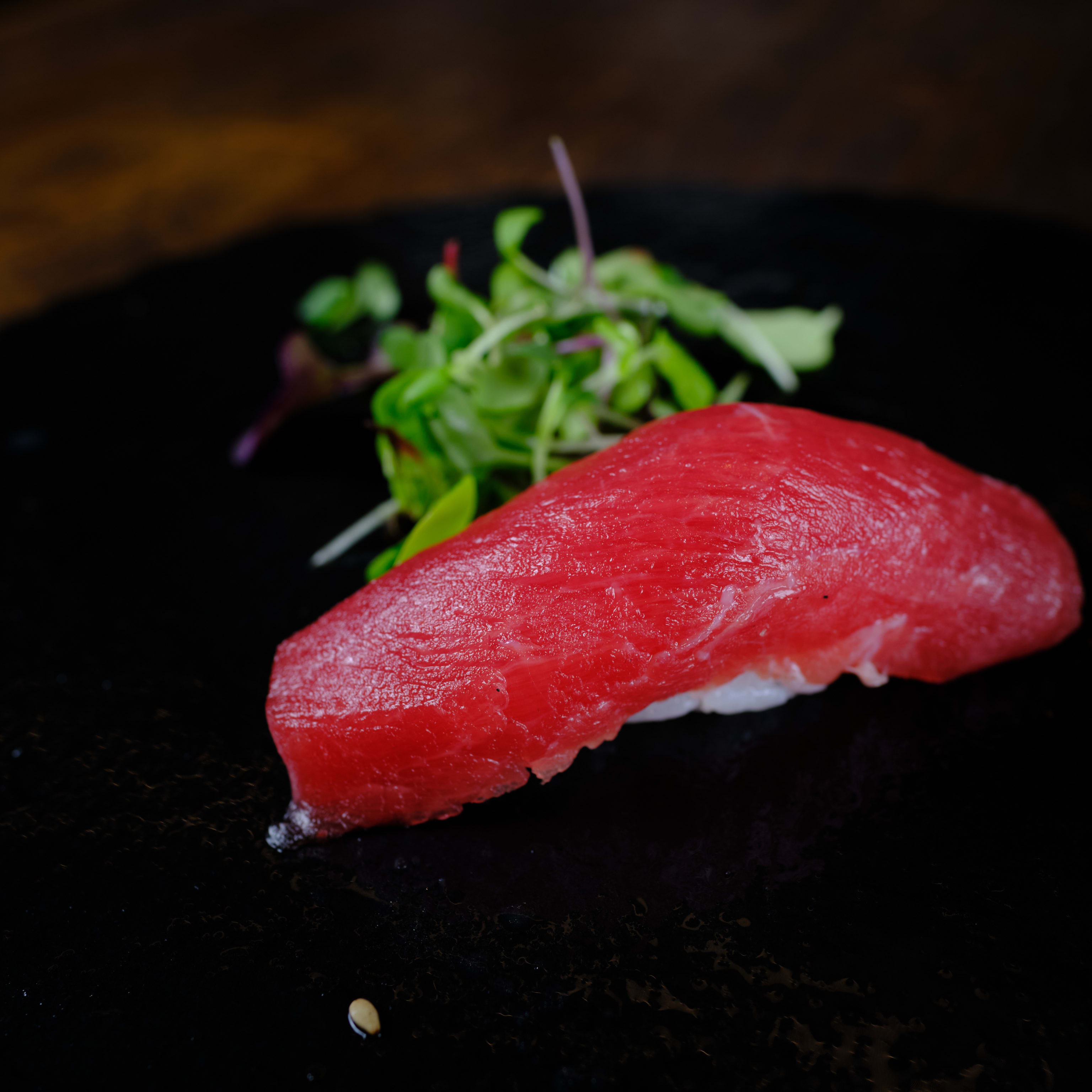 Maguro Nigiri 