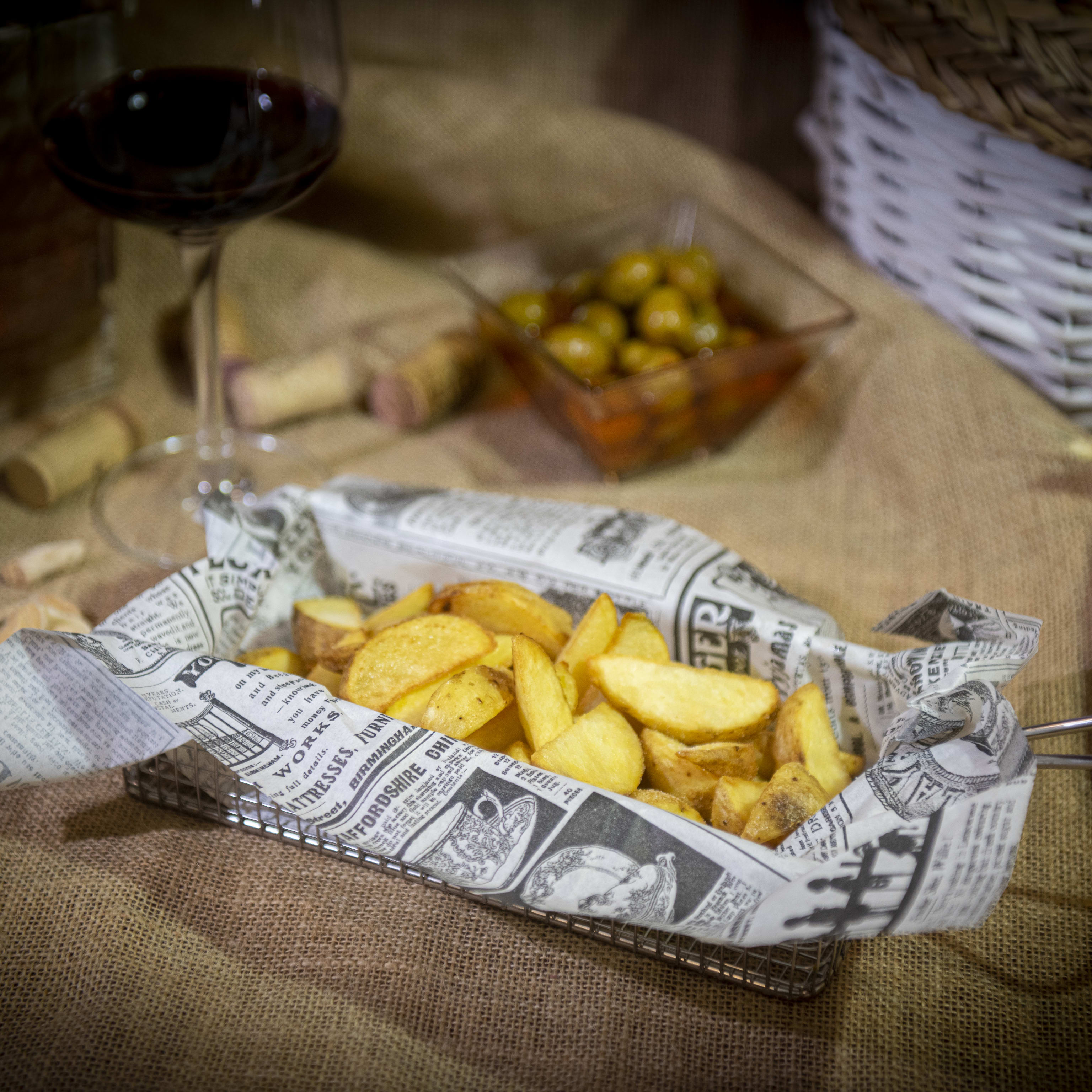 17 bis. Patatas gajo con una salsa a elegir
