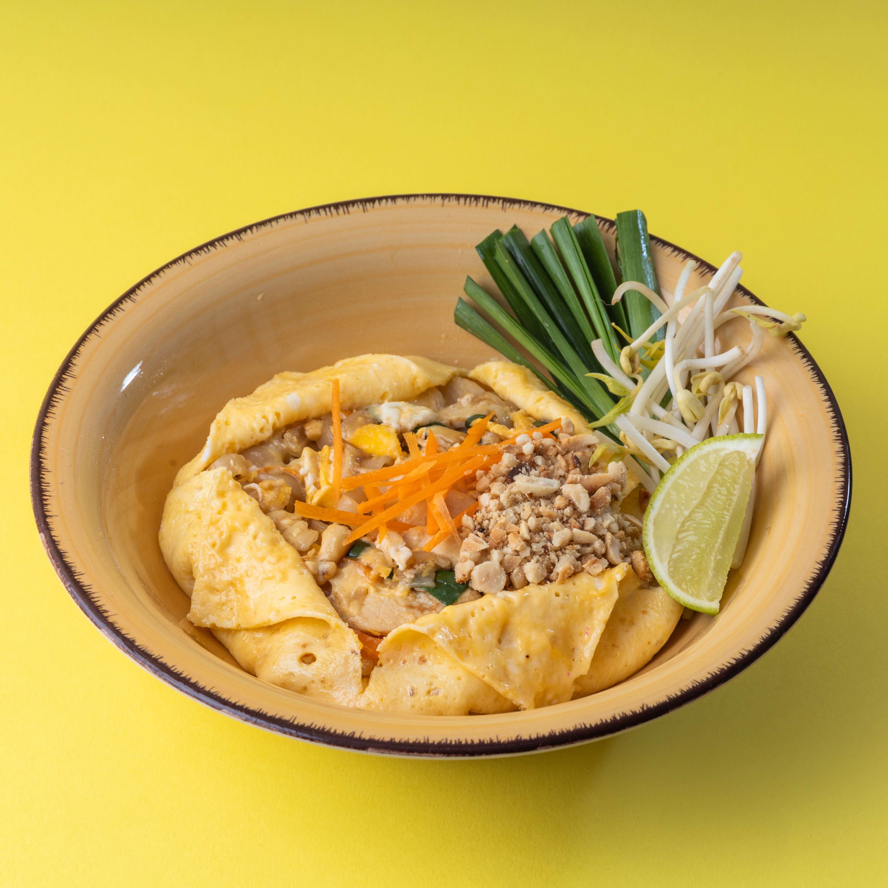 Pad Thai Wrapped Pollo