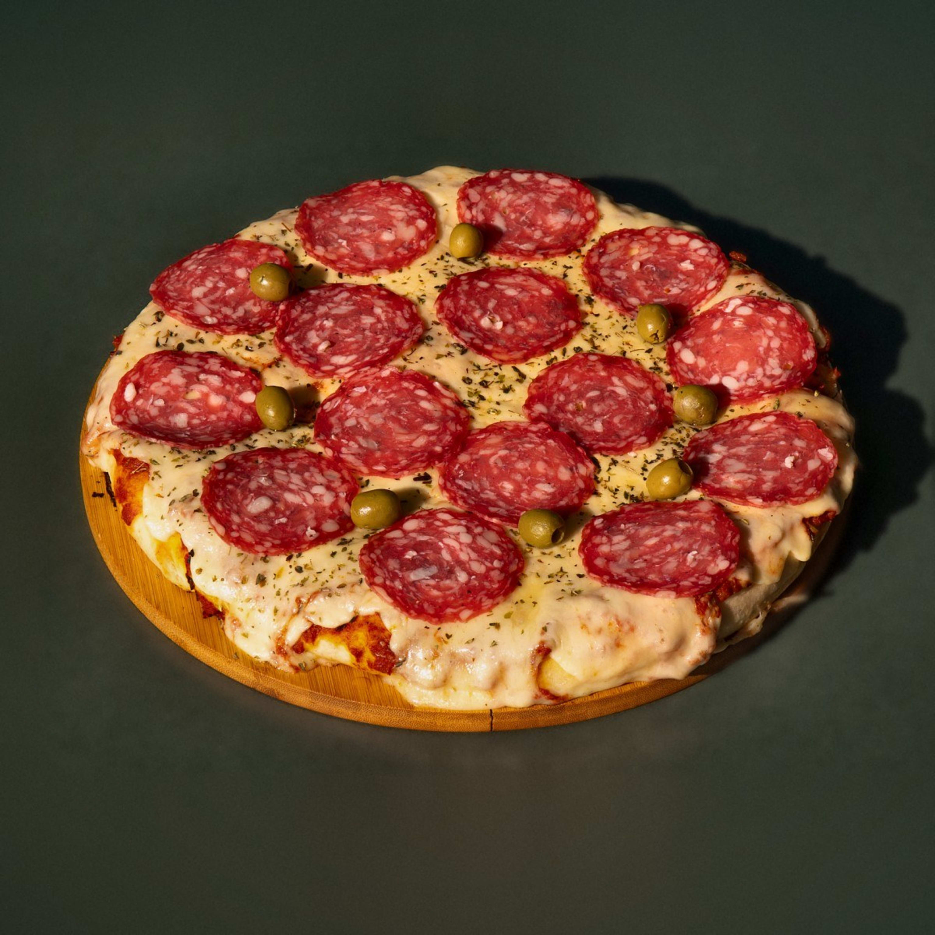Pizza calabresa familiar
