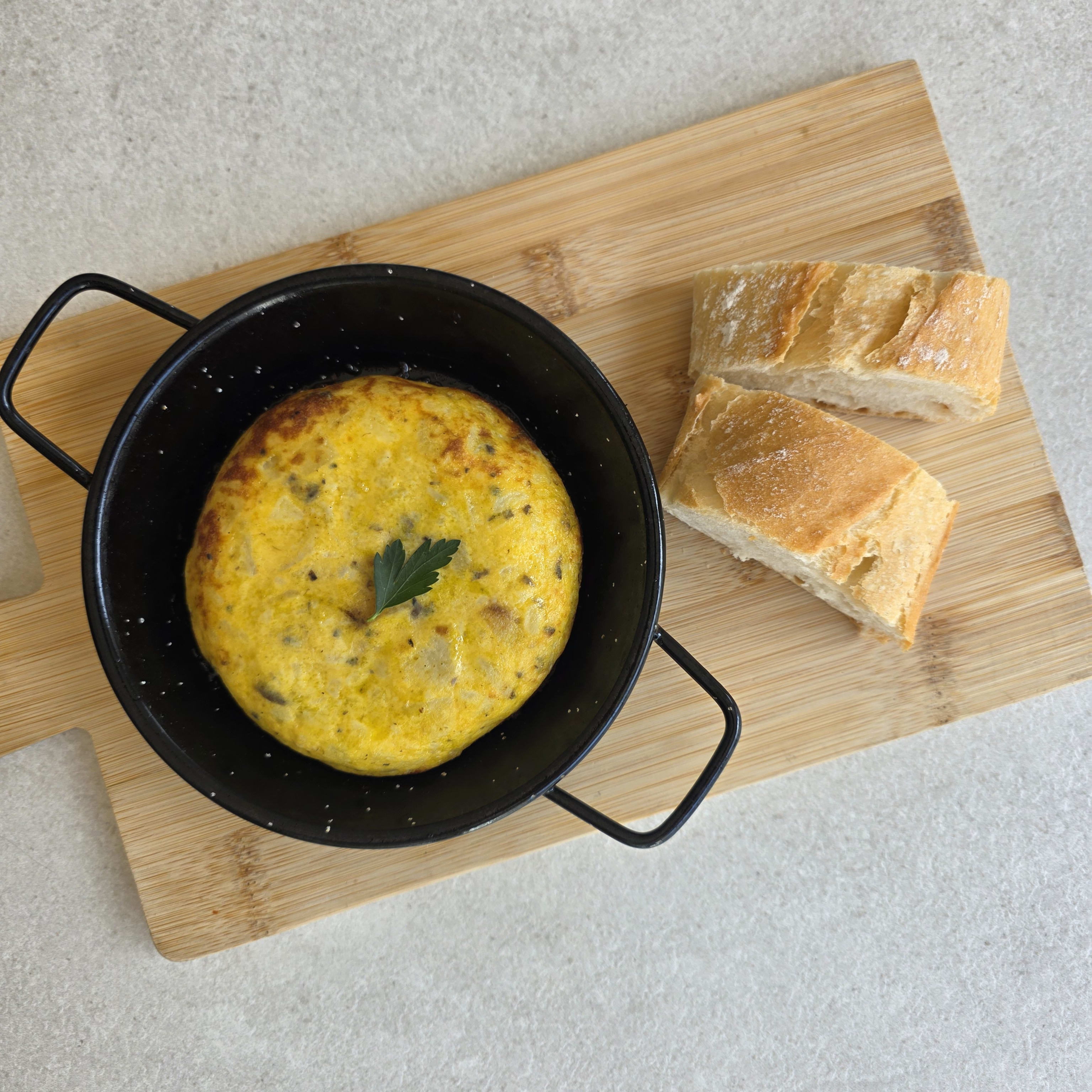 Tortilla de patata trufada casera