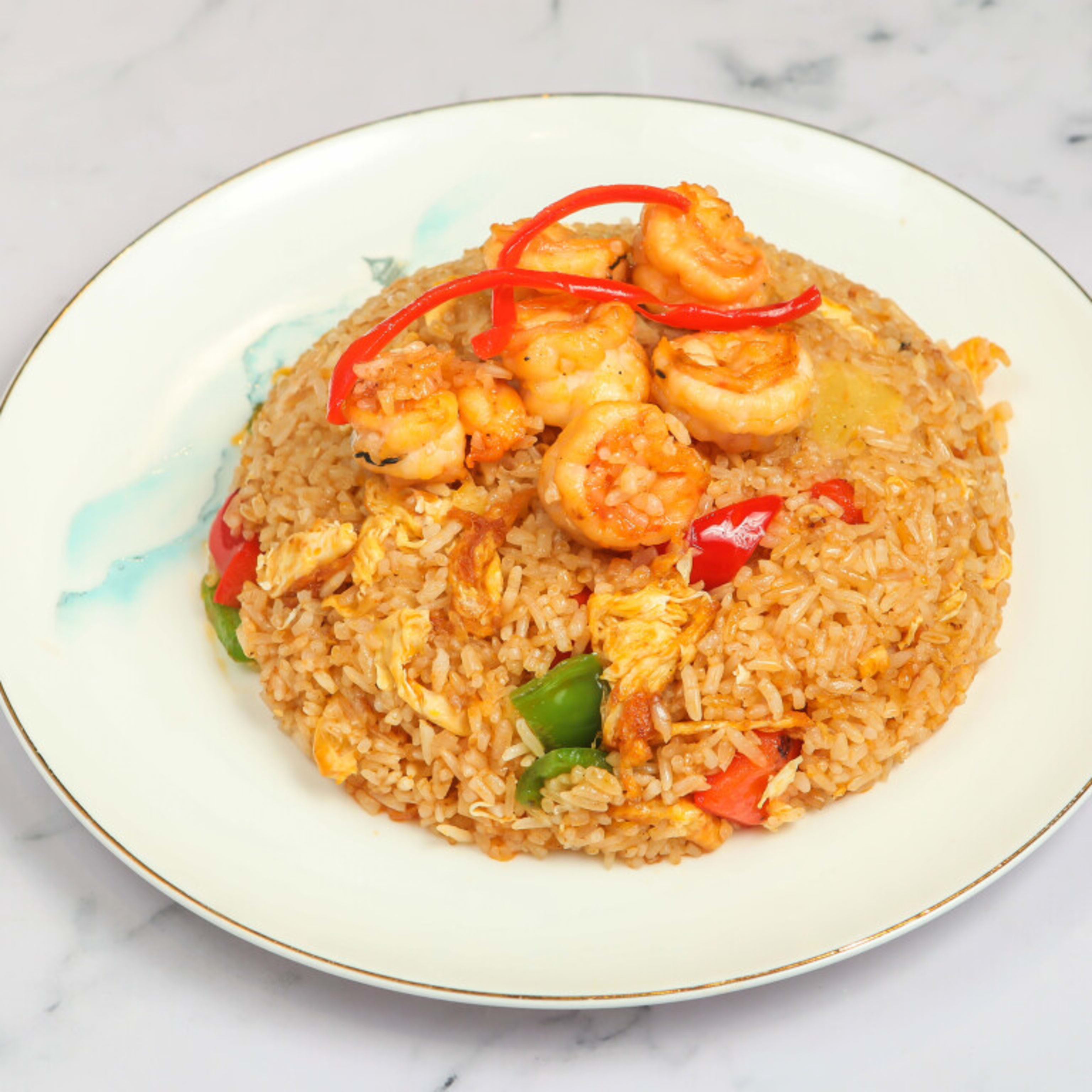 102. Arroz Frito Thai con Piña y Gambas