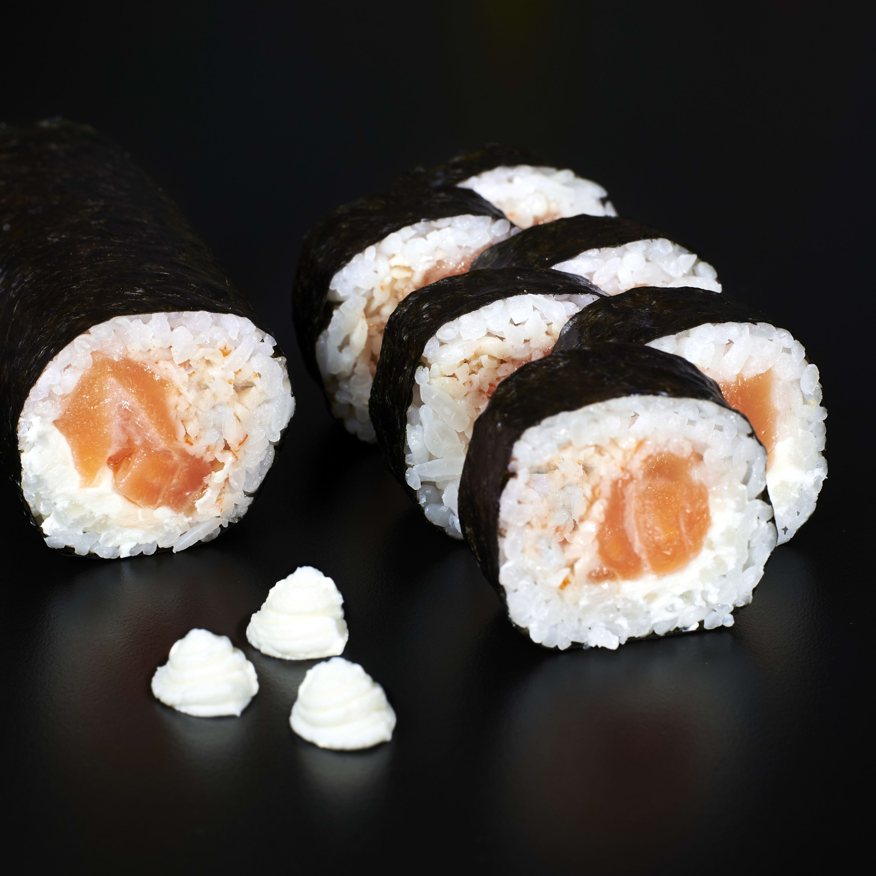 Futomaki de Salmón - 12 piezas