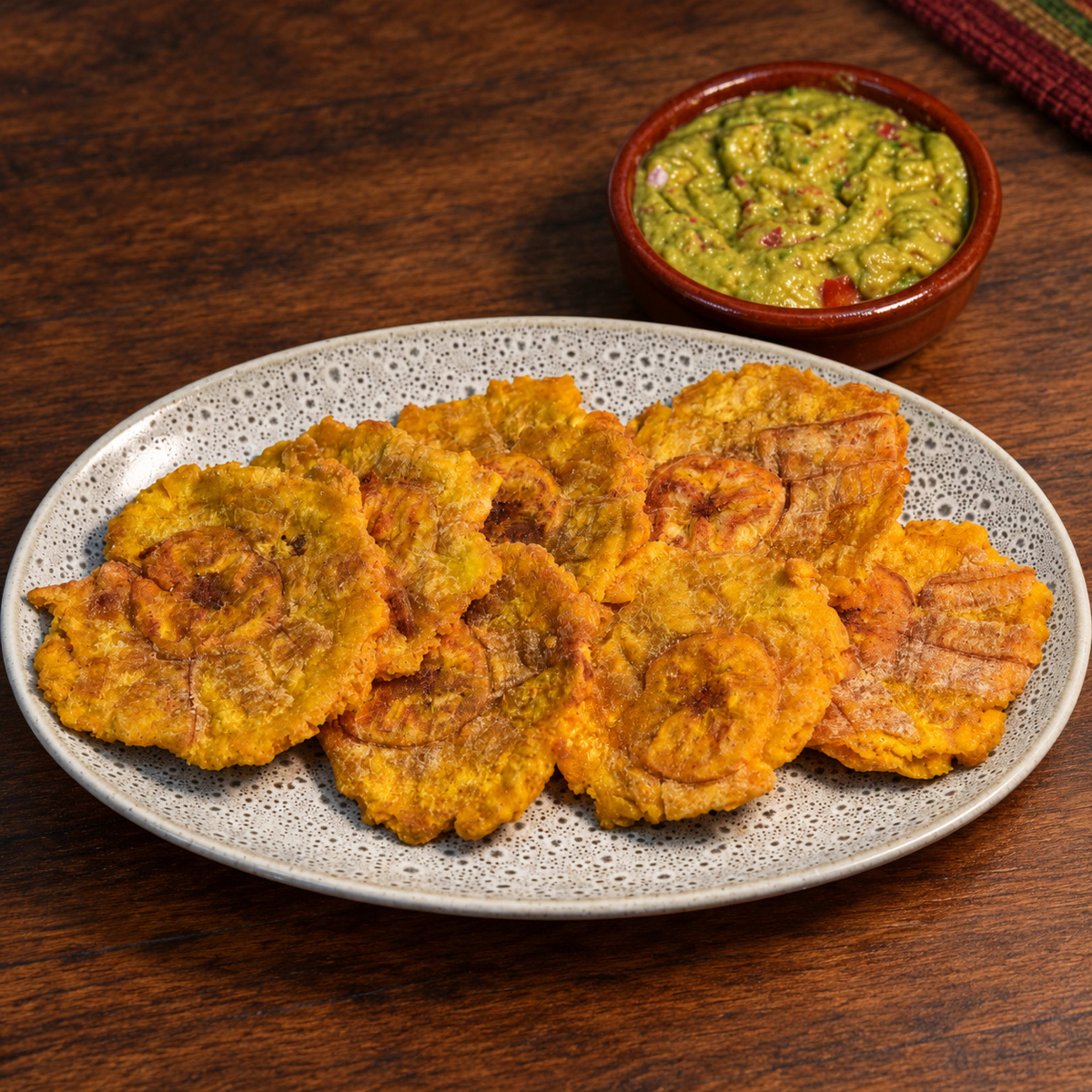 Patacones Con Guacamole Natural..