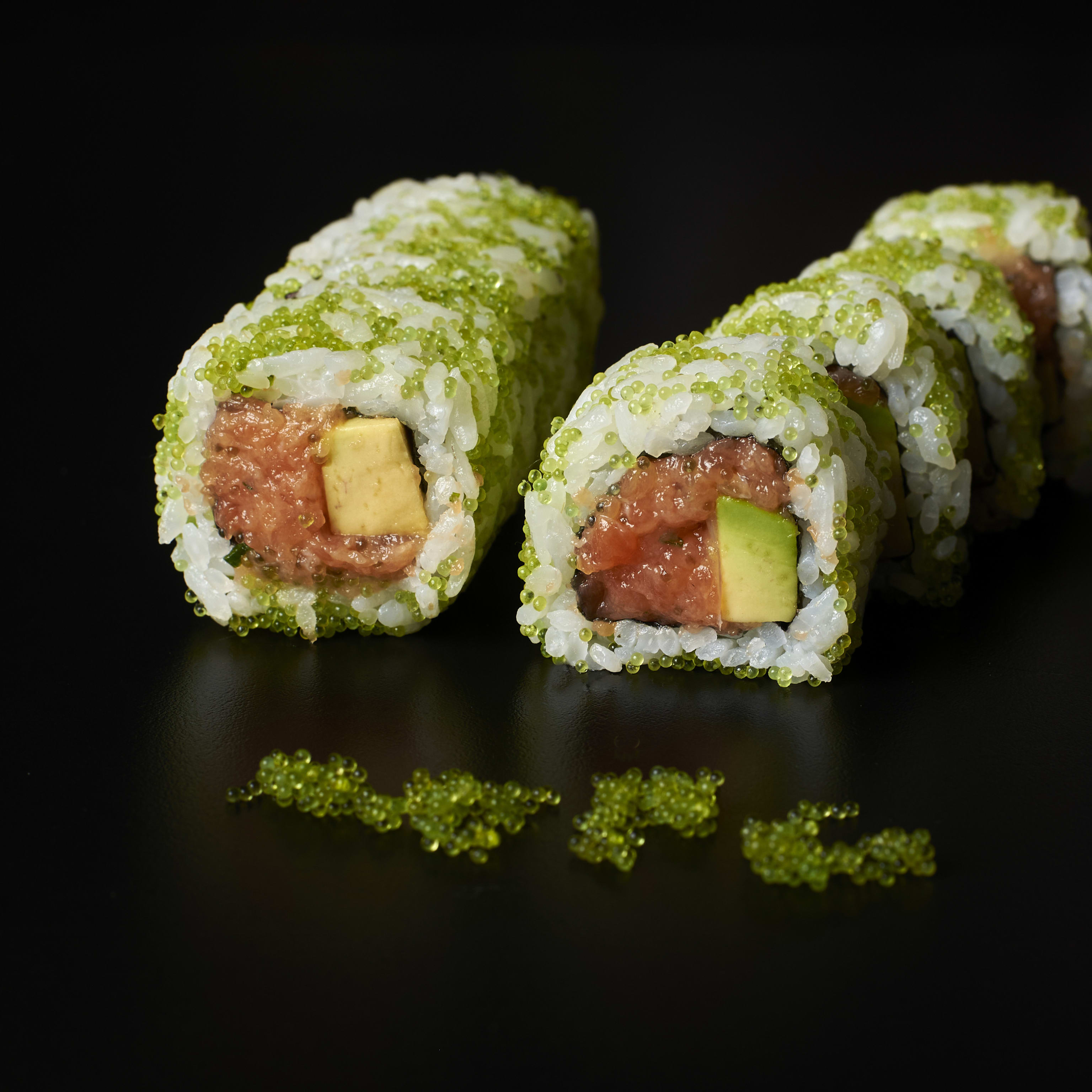 Uramaki de Tartar de Salmón - 8 piezas