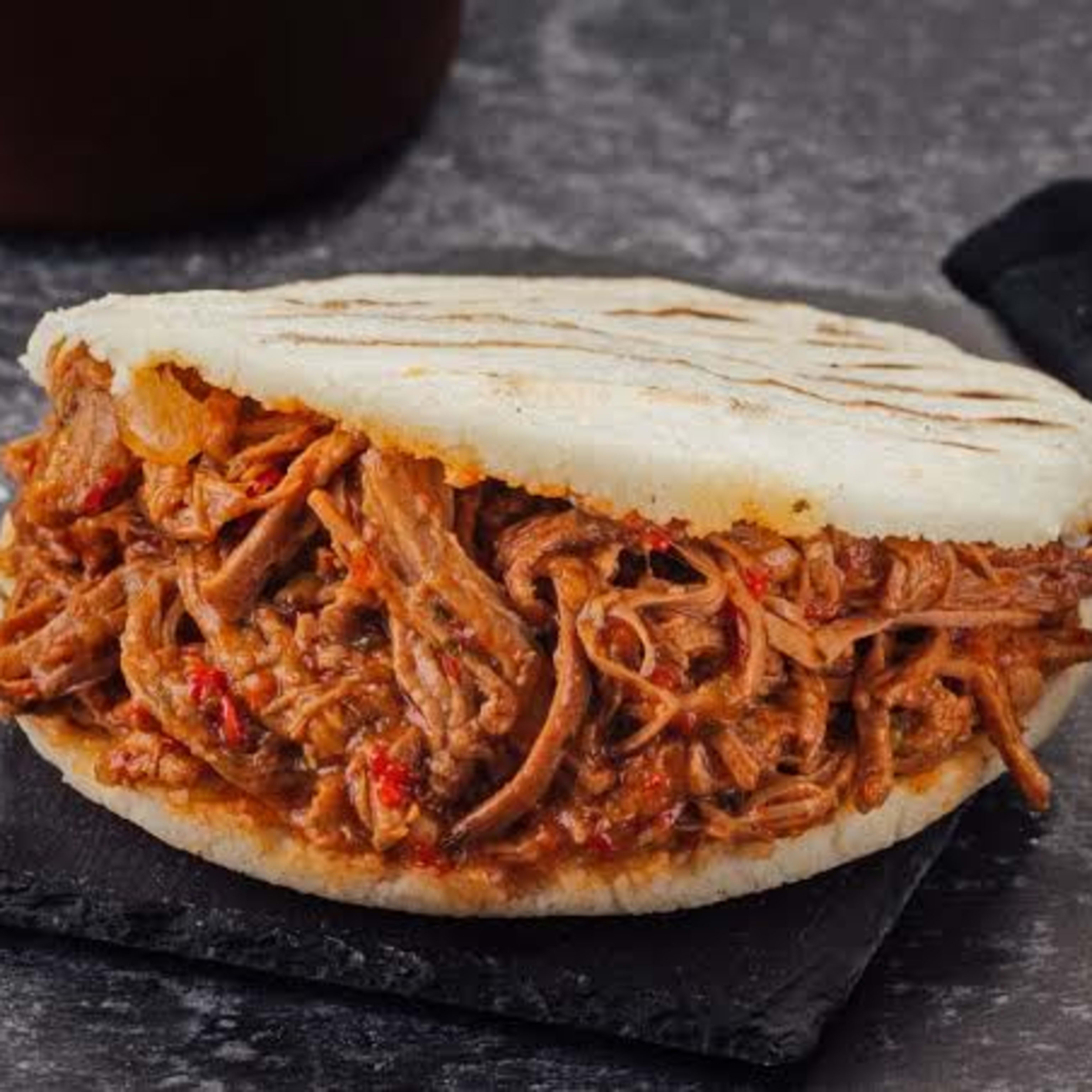 Arepa Mechada