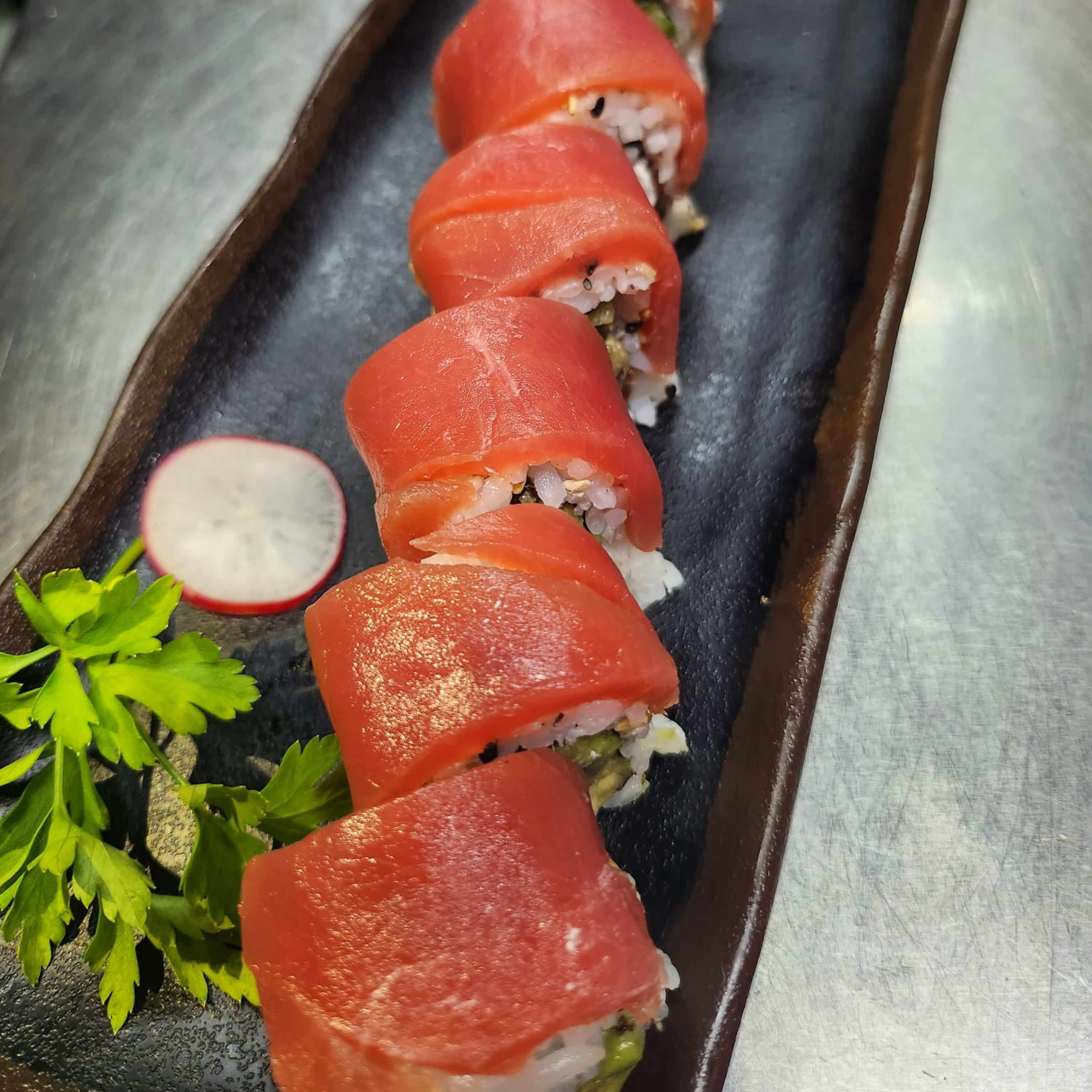 921 TUNA WAVE ROLL (8 PCS)  D