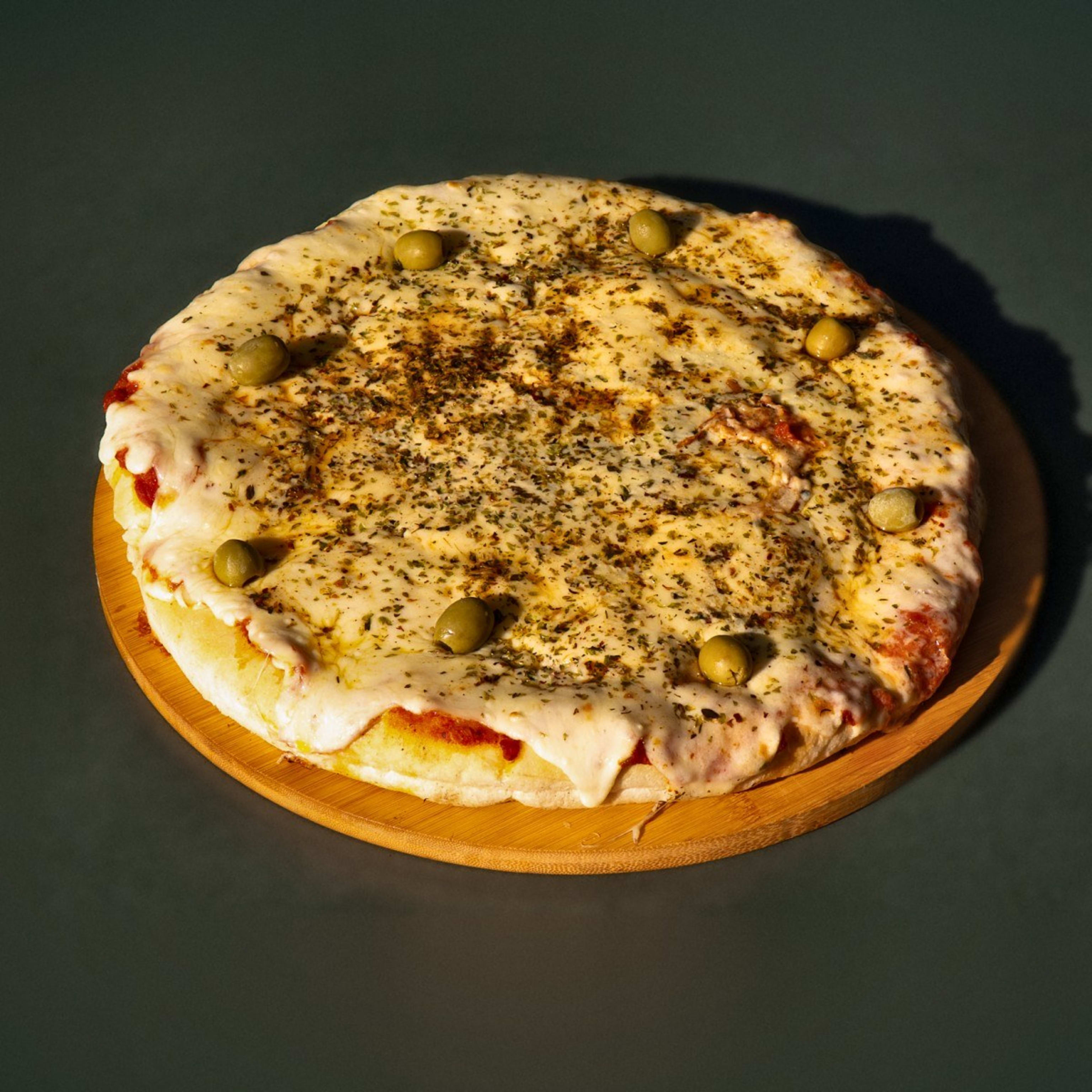 Pizza 4 quesos familiar