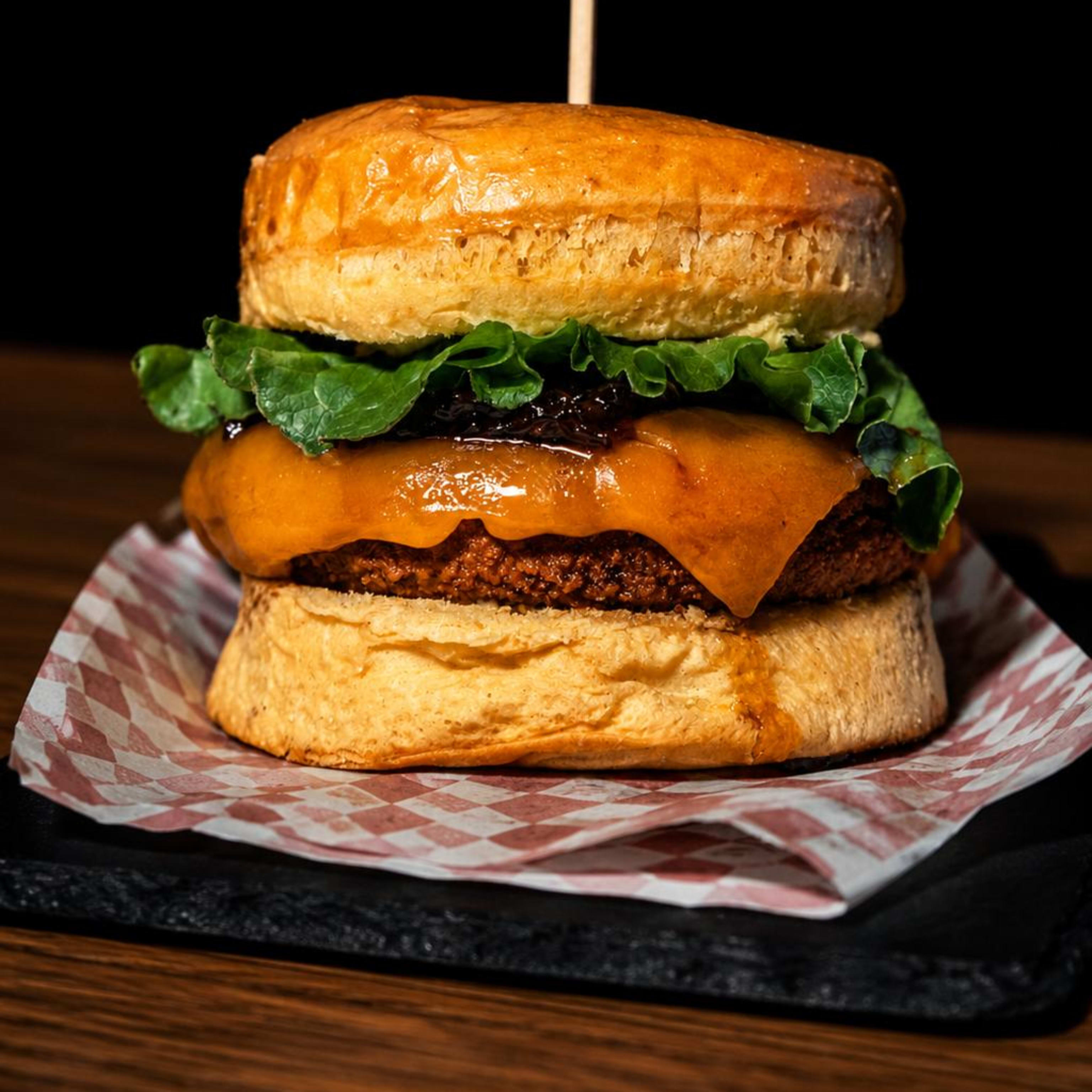 APANADO CHICKEN BURGER