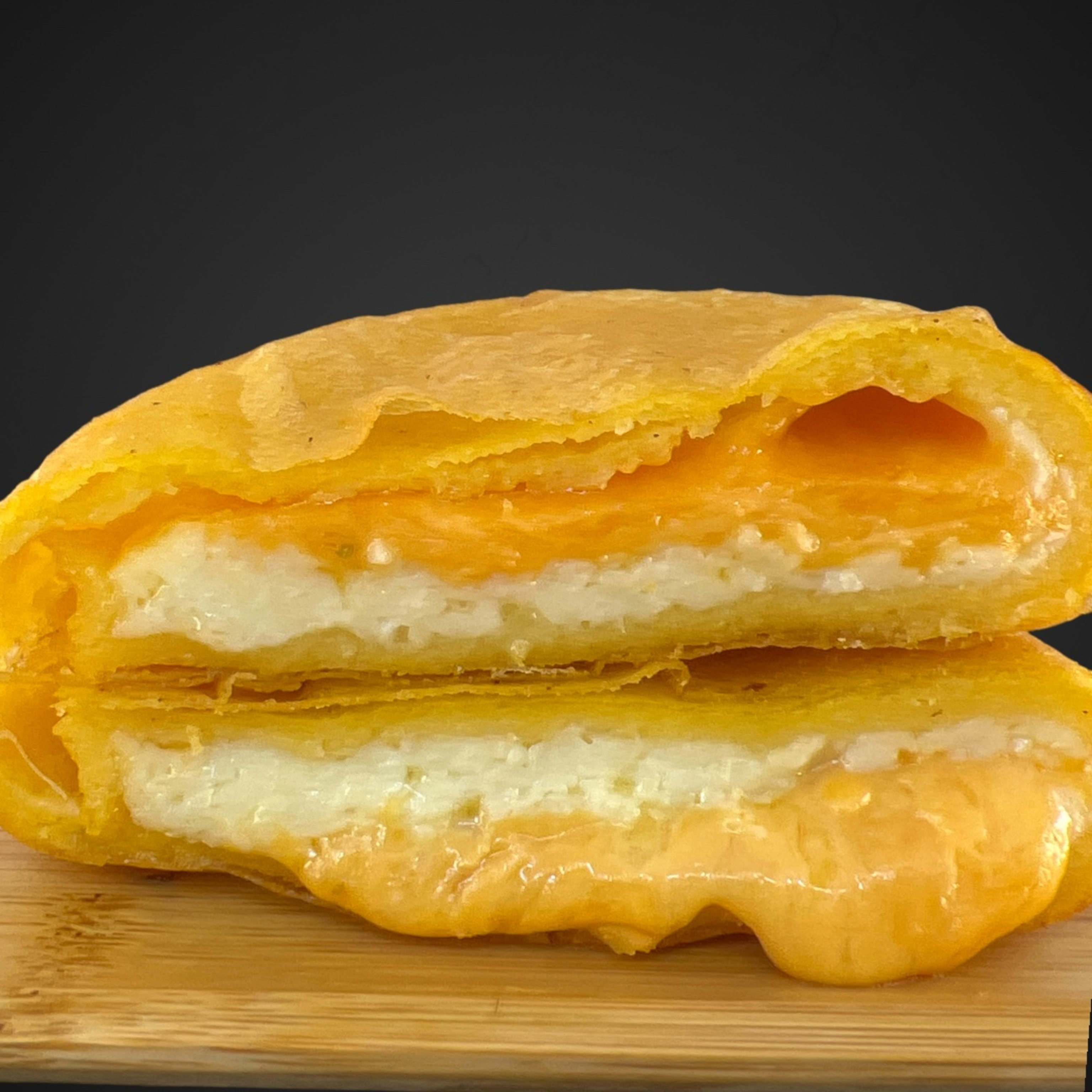 Empanada  dos quesos