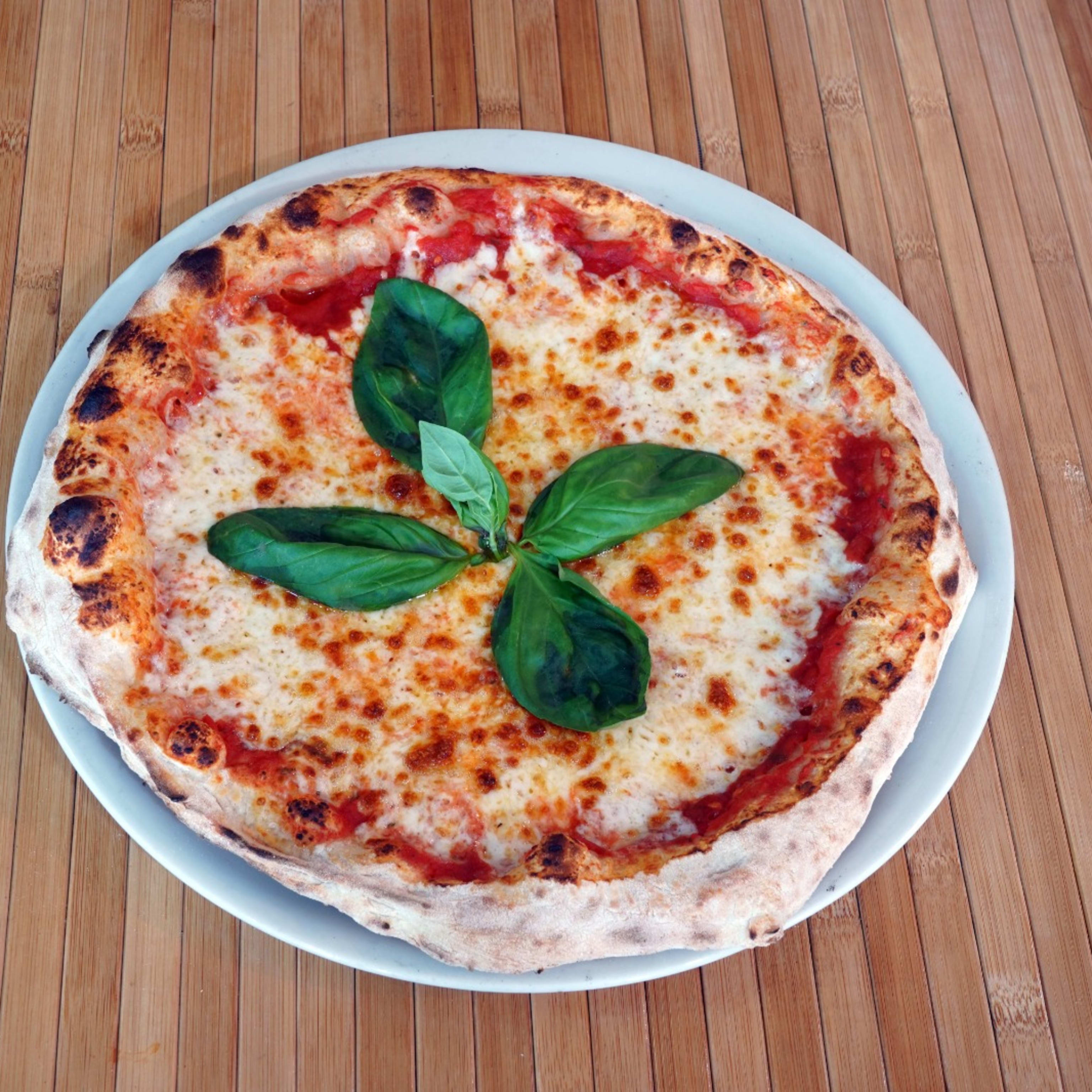 Pizza Margherita individual