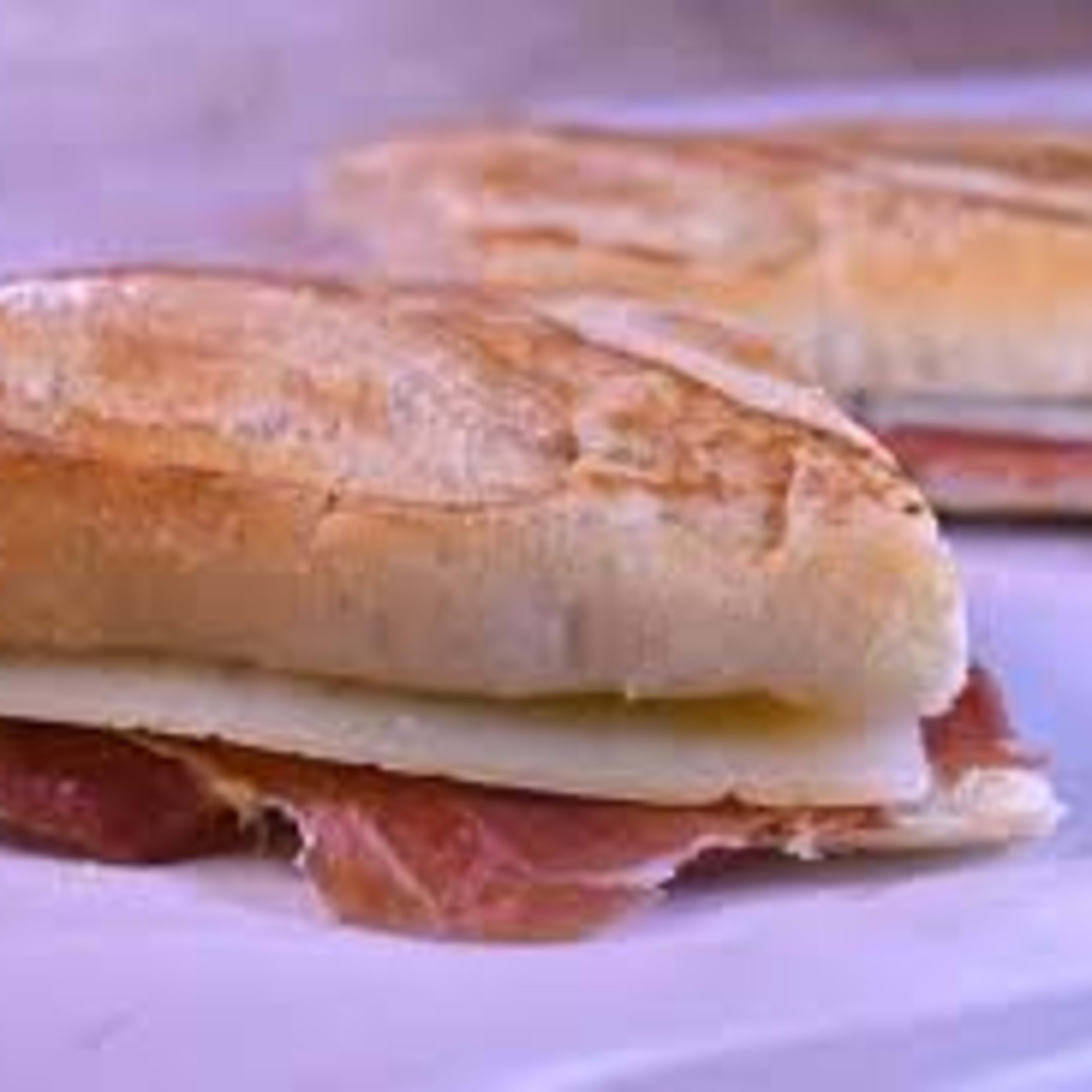 Jamón serrano con queso