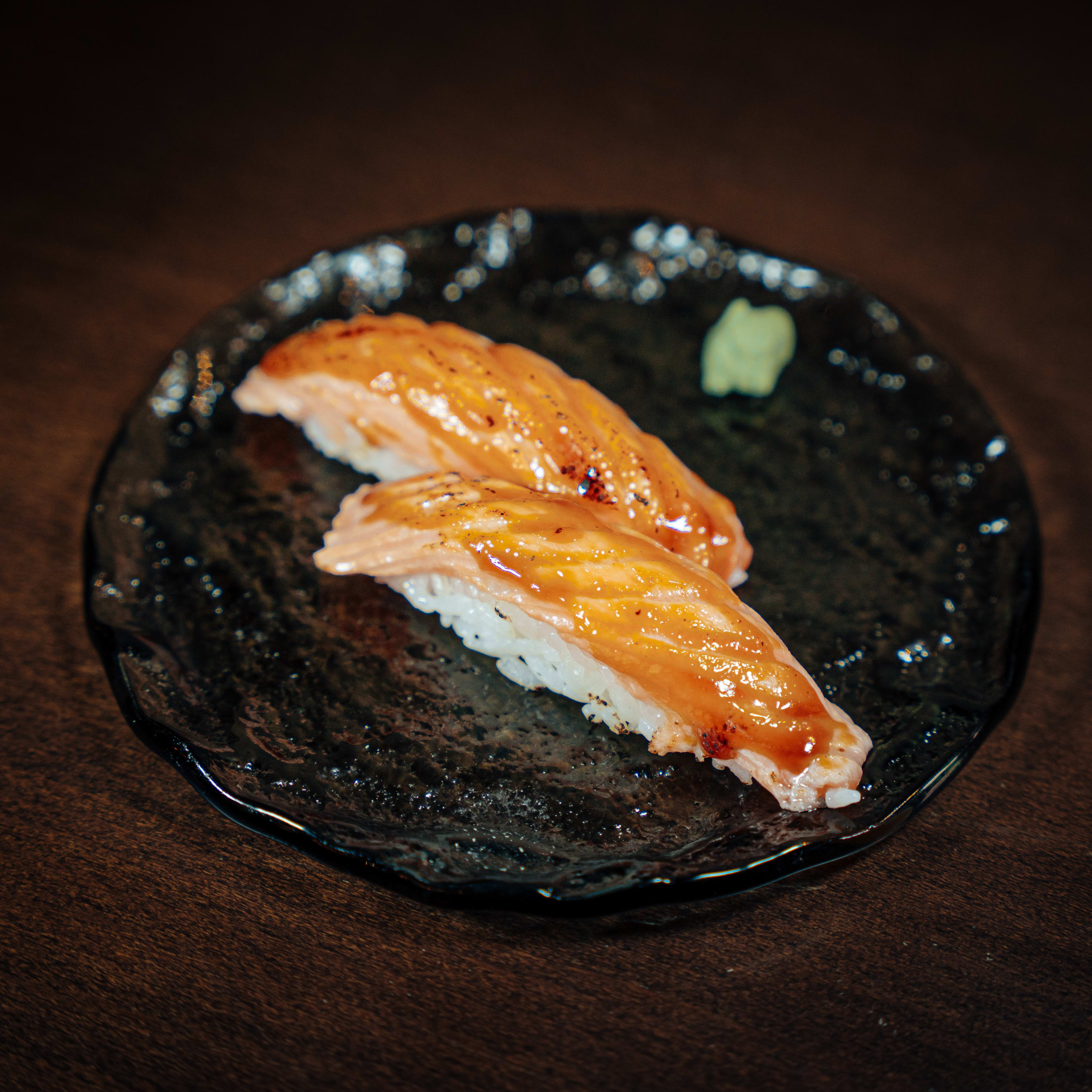 Nigiri Salmon Flambé