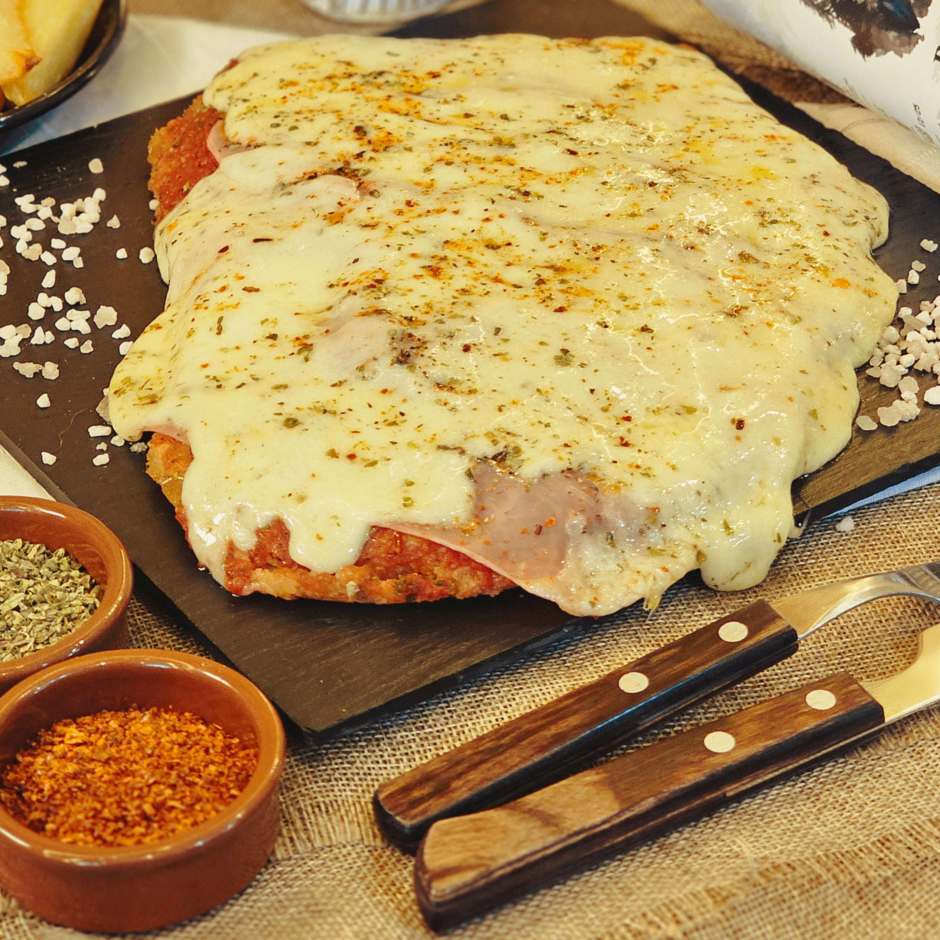 Suprema de pollo Napolitana