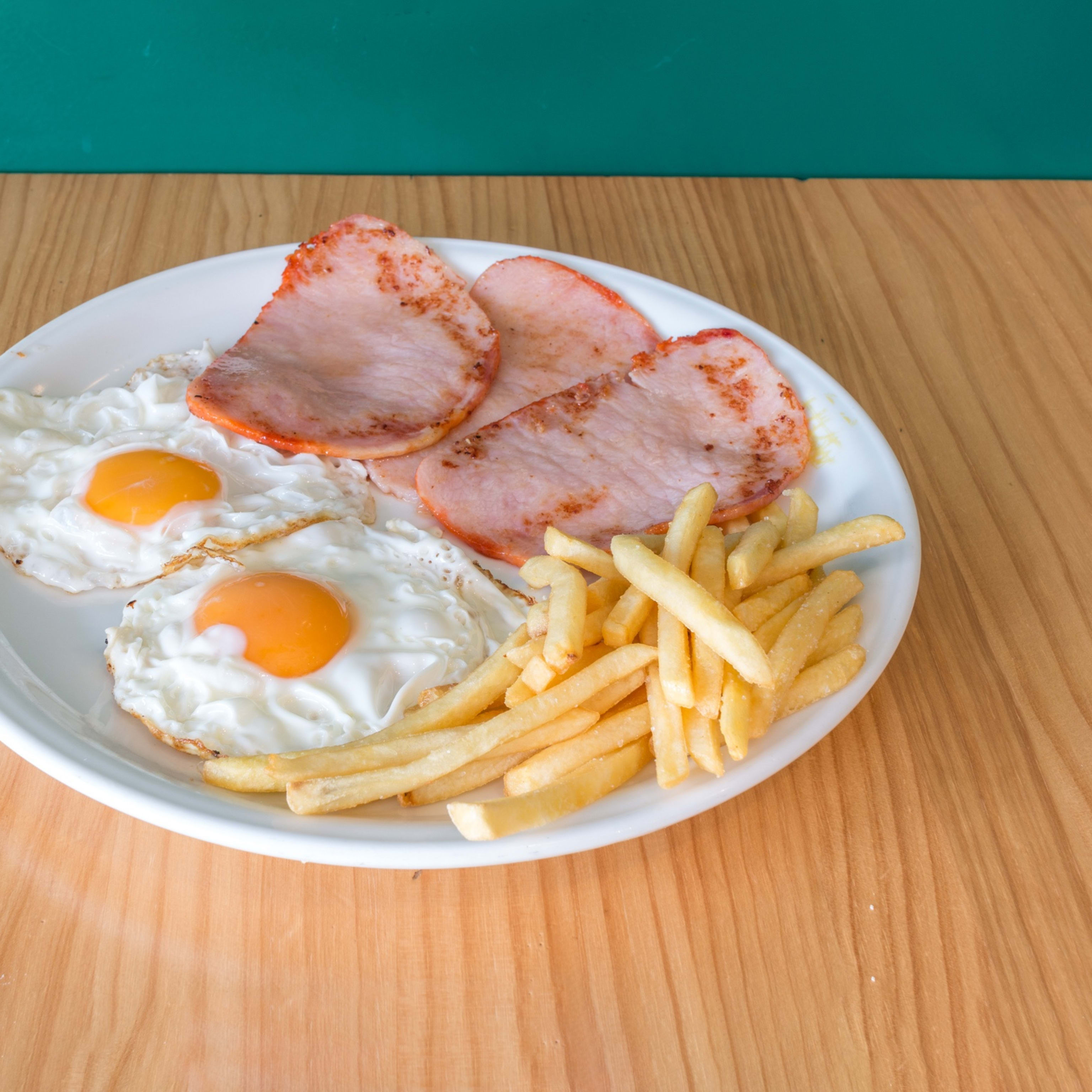 Lomo adobado + huevo + patatas