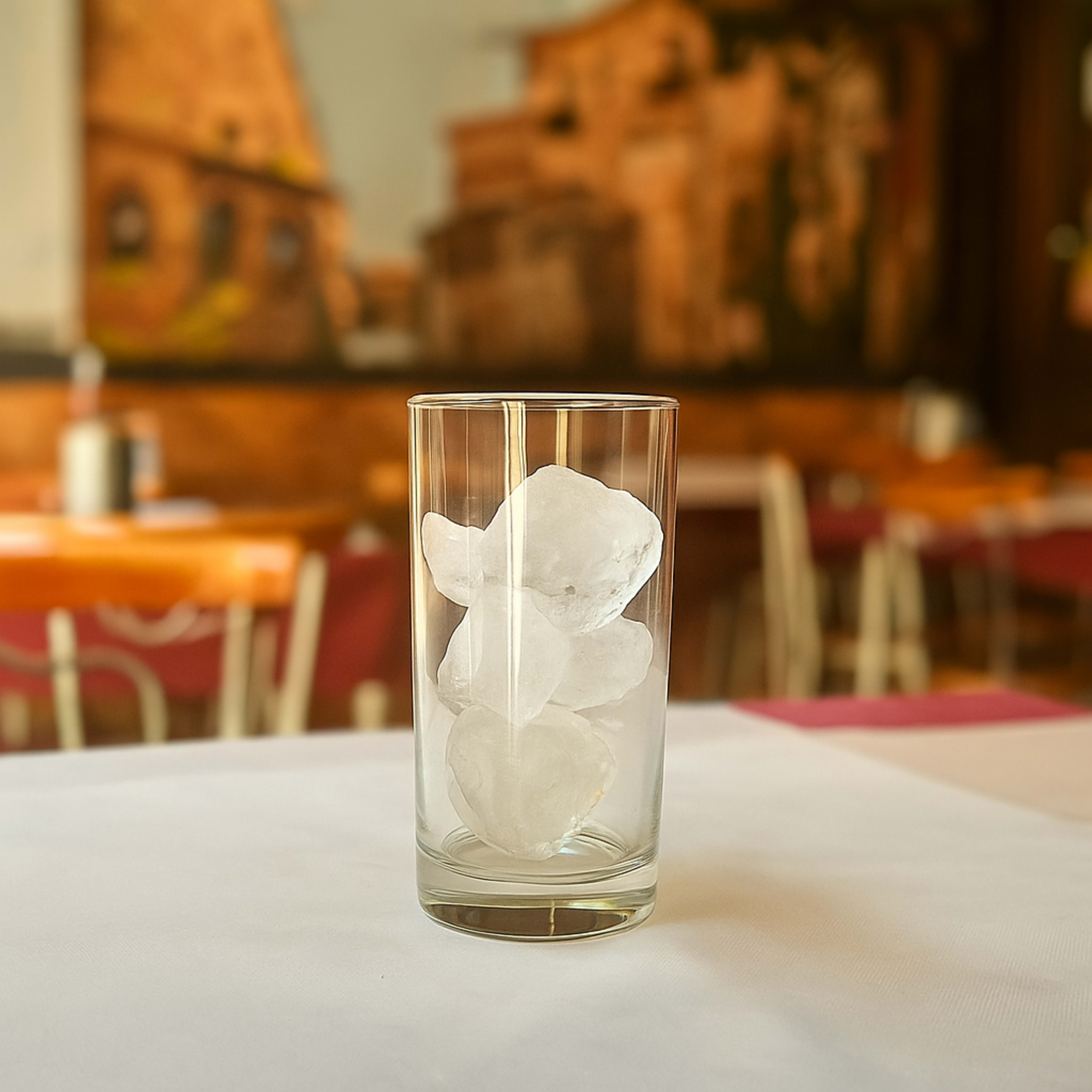 Vaso con hielo