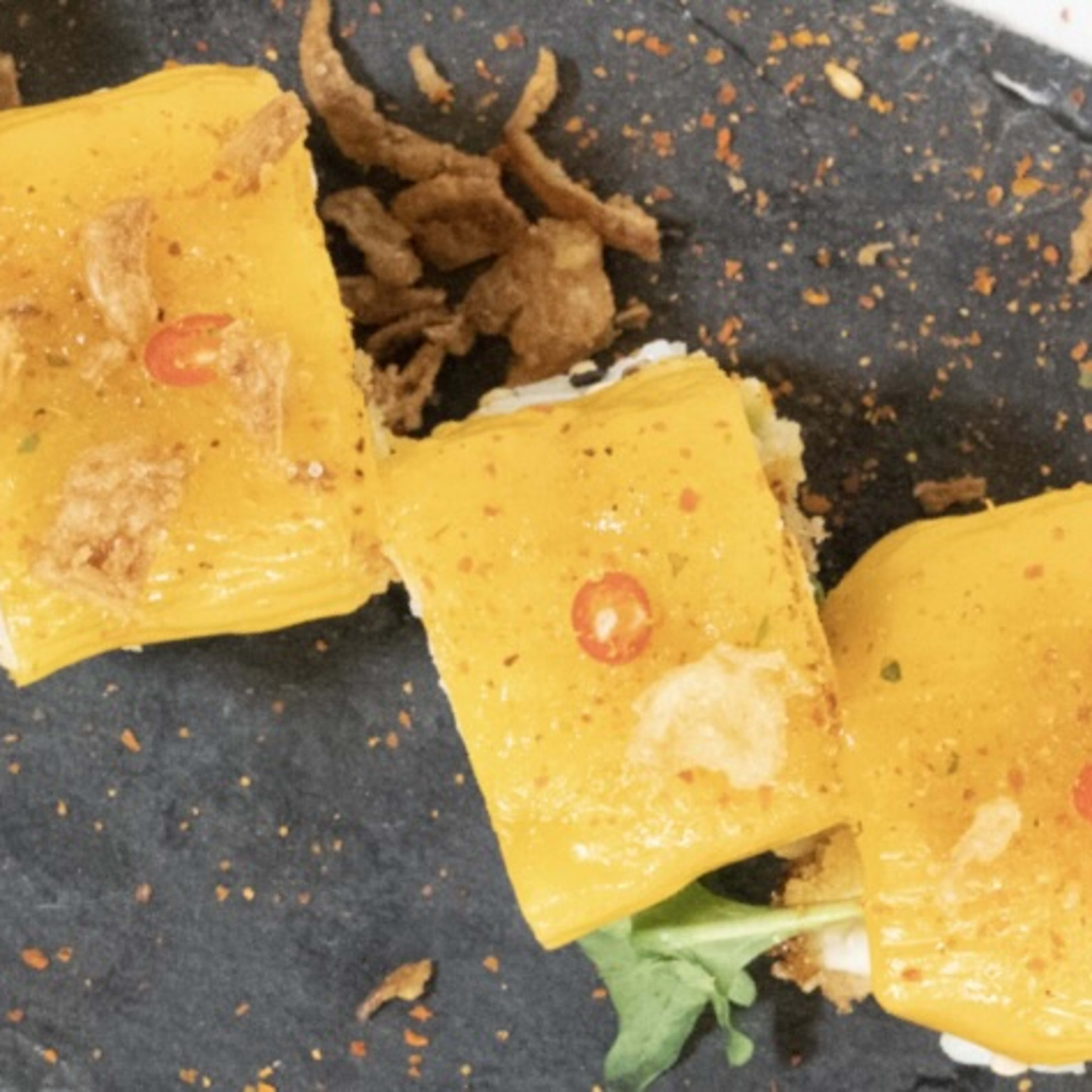 924-MANGO LOVER ROLL (8 PCS)  D